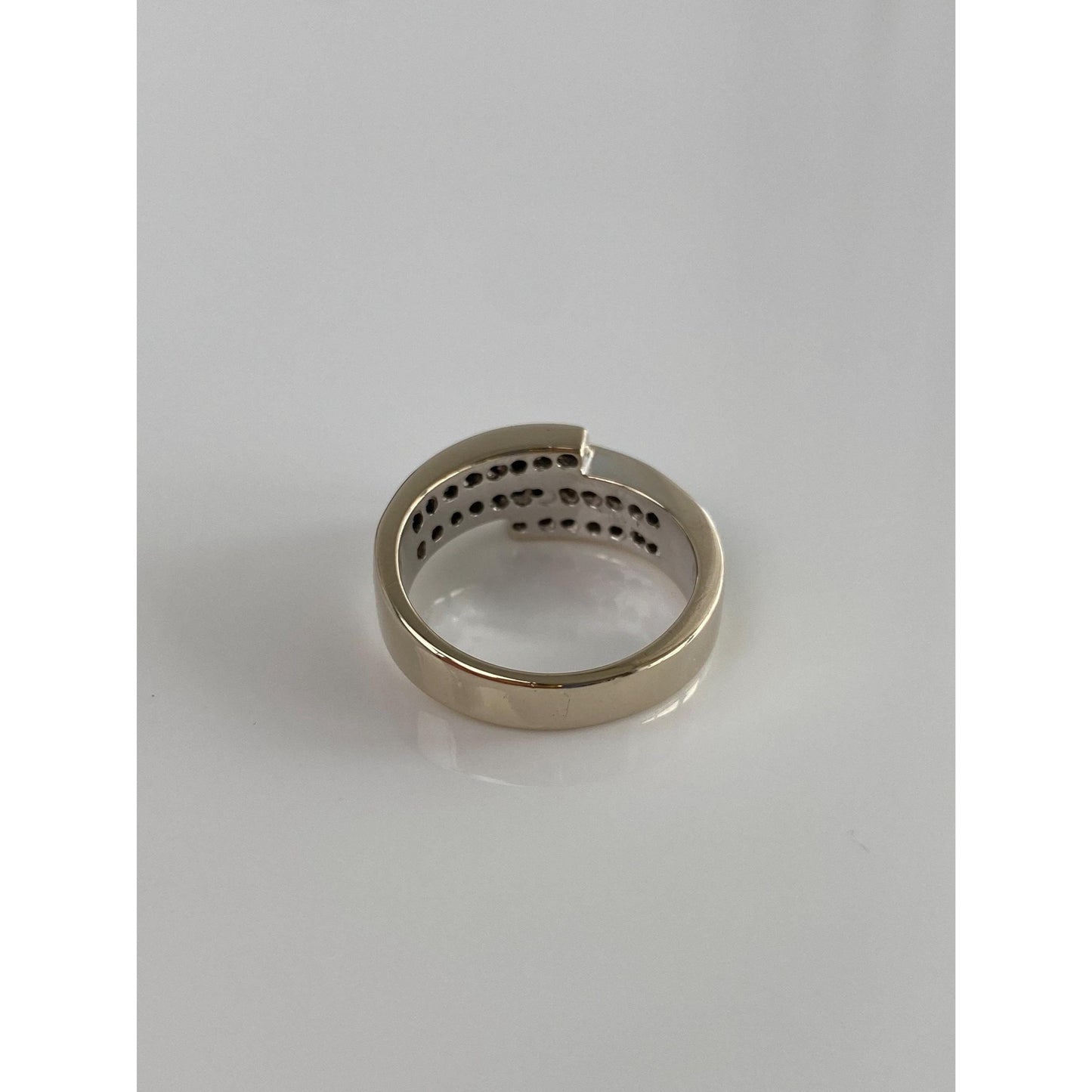 Vintage Solid 18k White Gold Blue & Clear Diamond Bypass Ring - Size 6