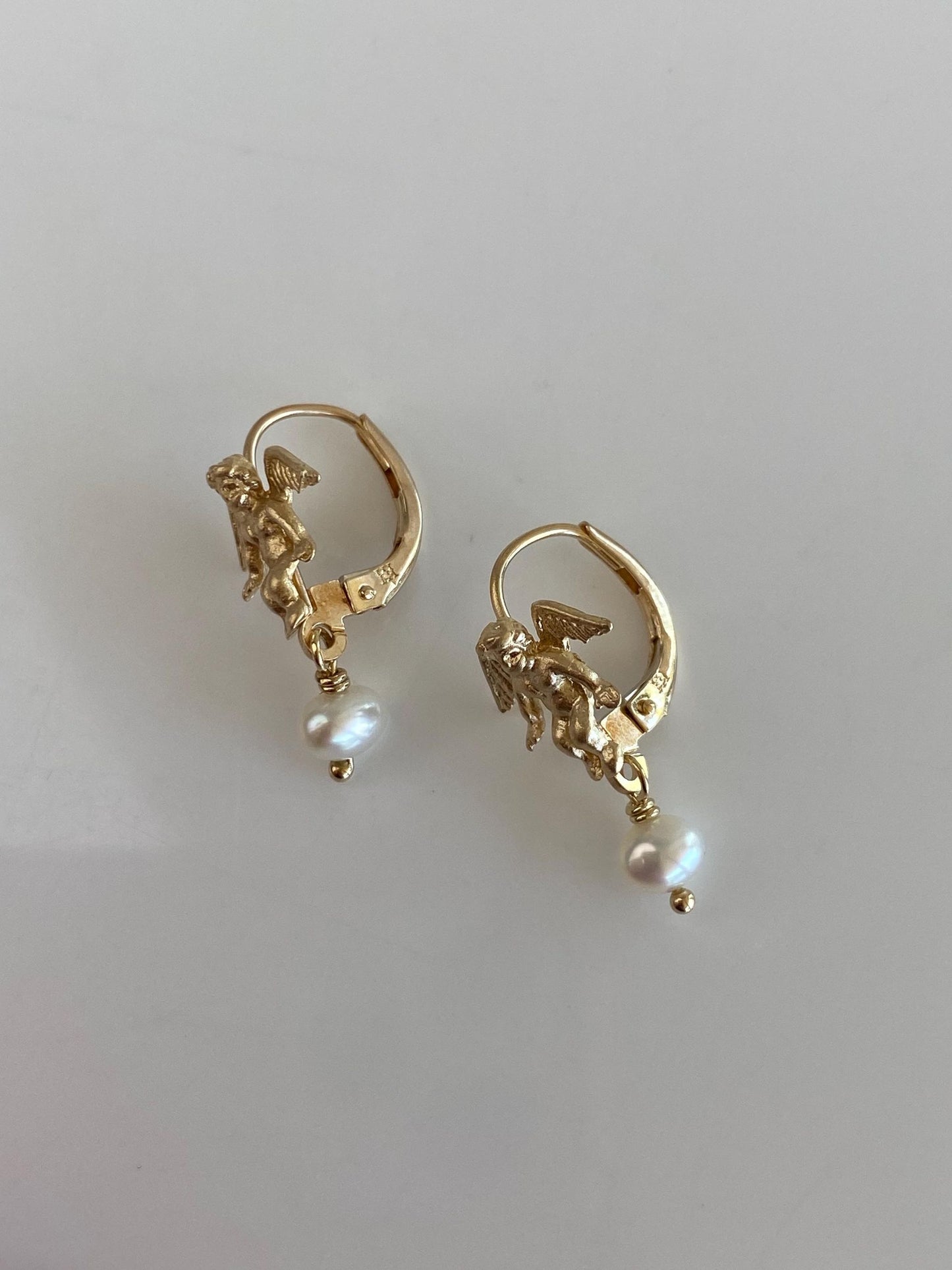Vintage Solid 14k Yellow Gold Pearl Cherub Drop Earrings
