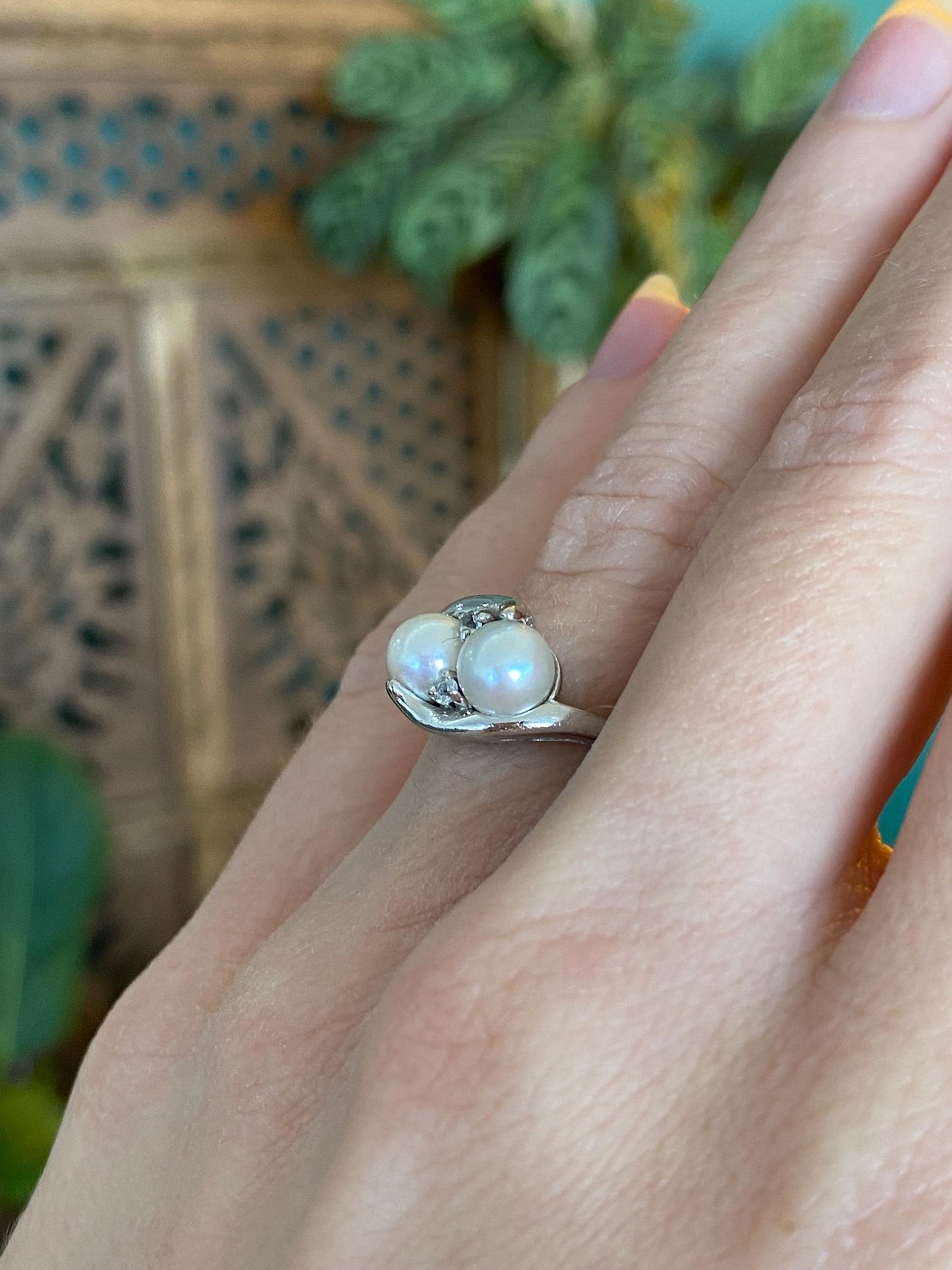 Vintage Solid 10k White Gold Clear Spinel Pearls Ring - Size 5.25