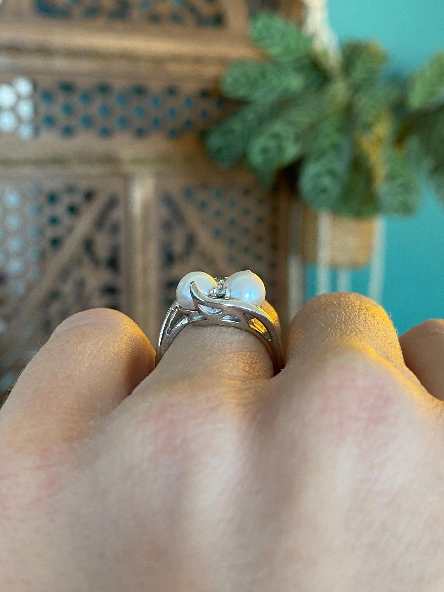 Vintage Solid 10k White Gold Clear Spinel Pearls Ring - Size 5.25