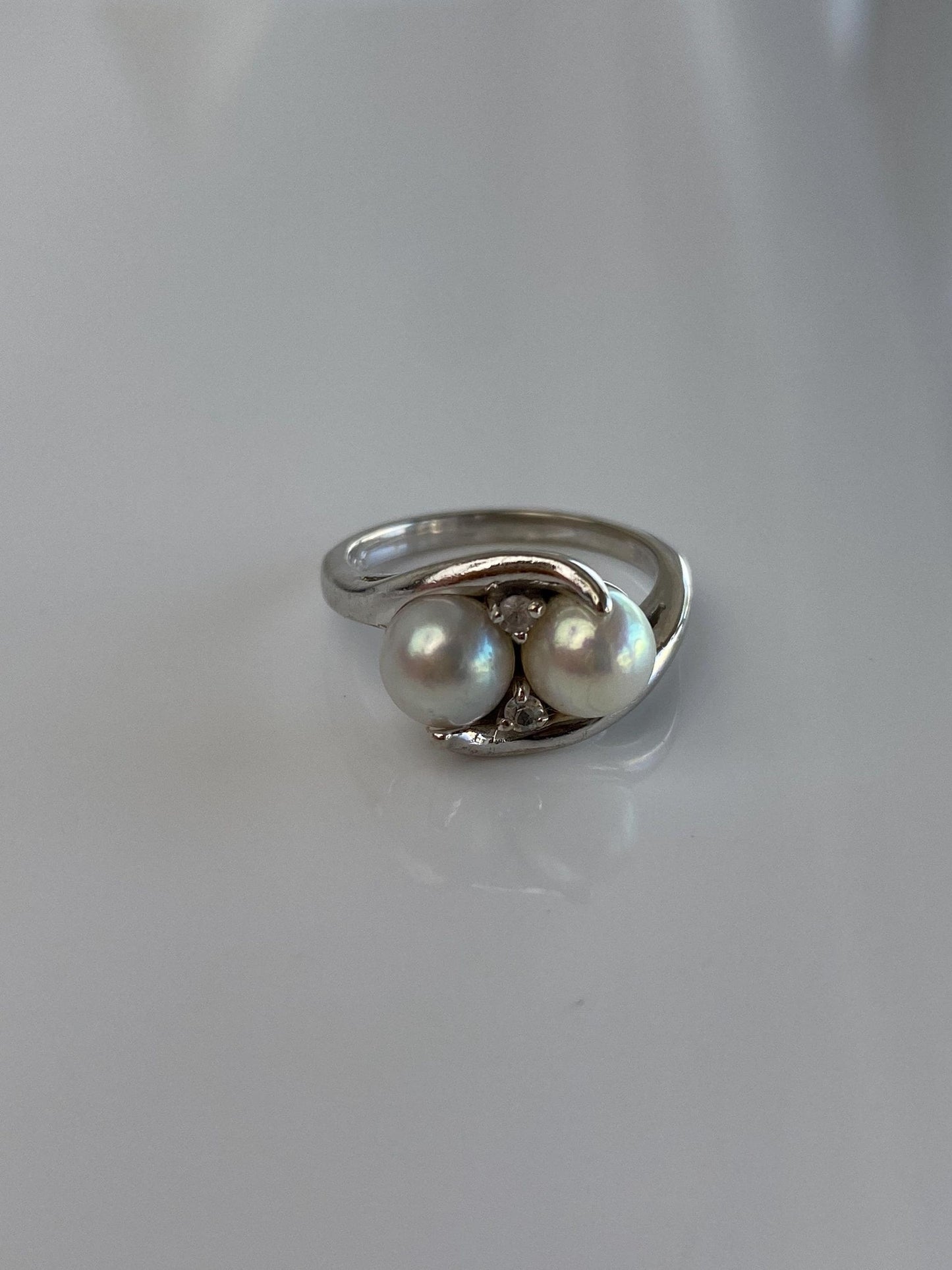 Vintage Solid 10k White Gold Clear Spinel Pearls Ring - Size 5.25