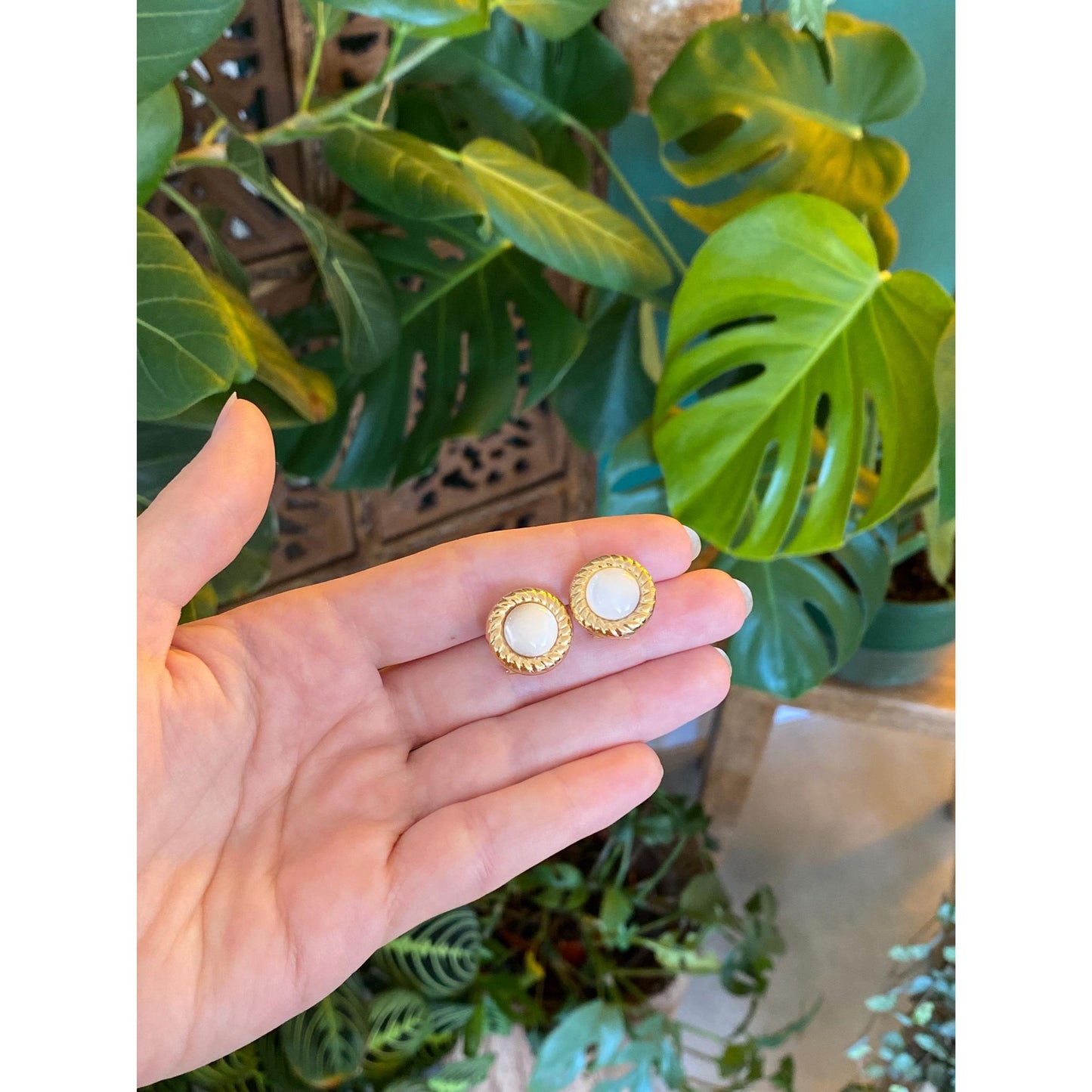 Vintage 14k Yellow Gold Mother of Pearl Twist Border Drop Earrings