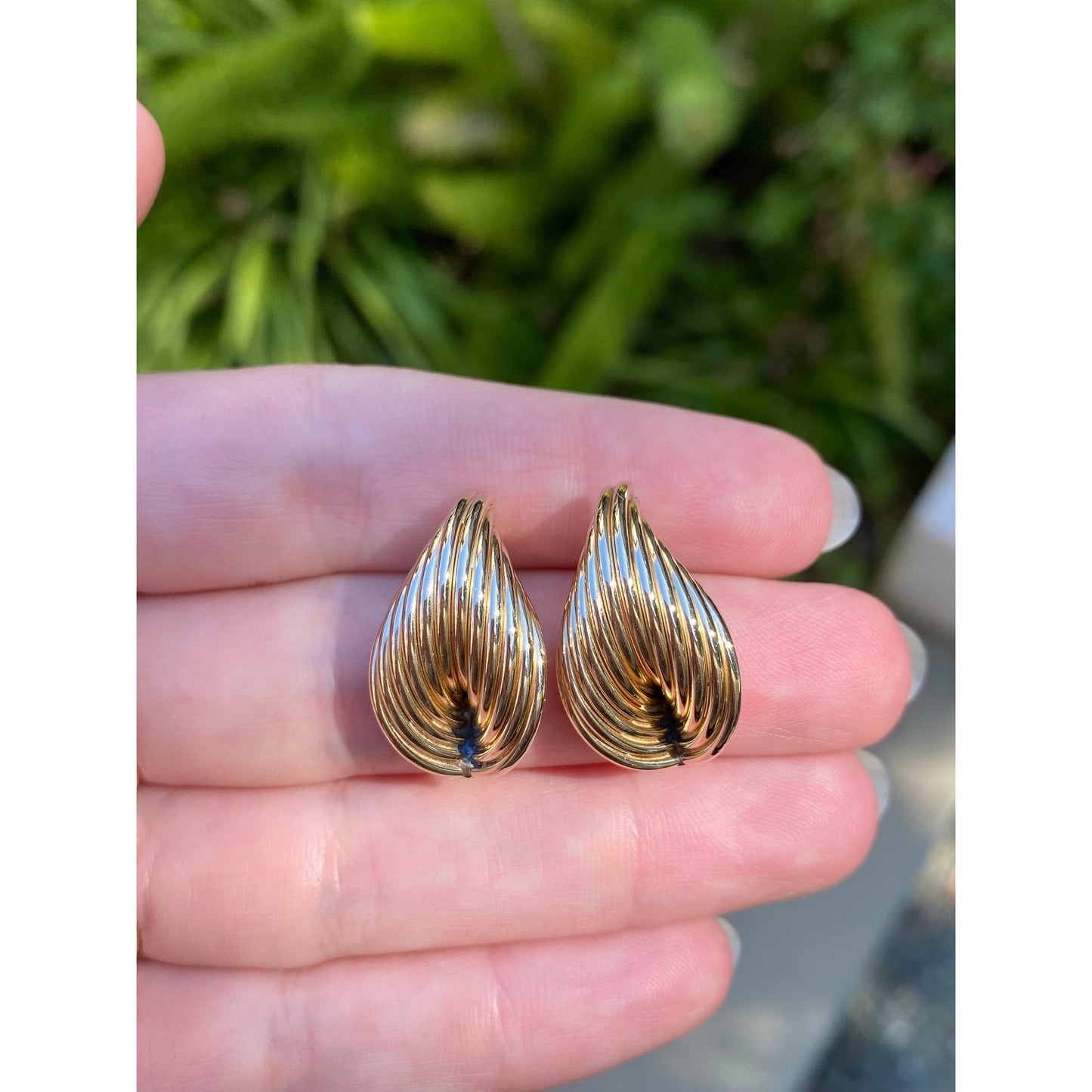 Vintage 14k Yellow Layered Wave Stud Earrings