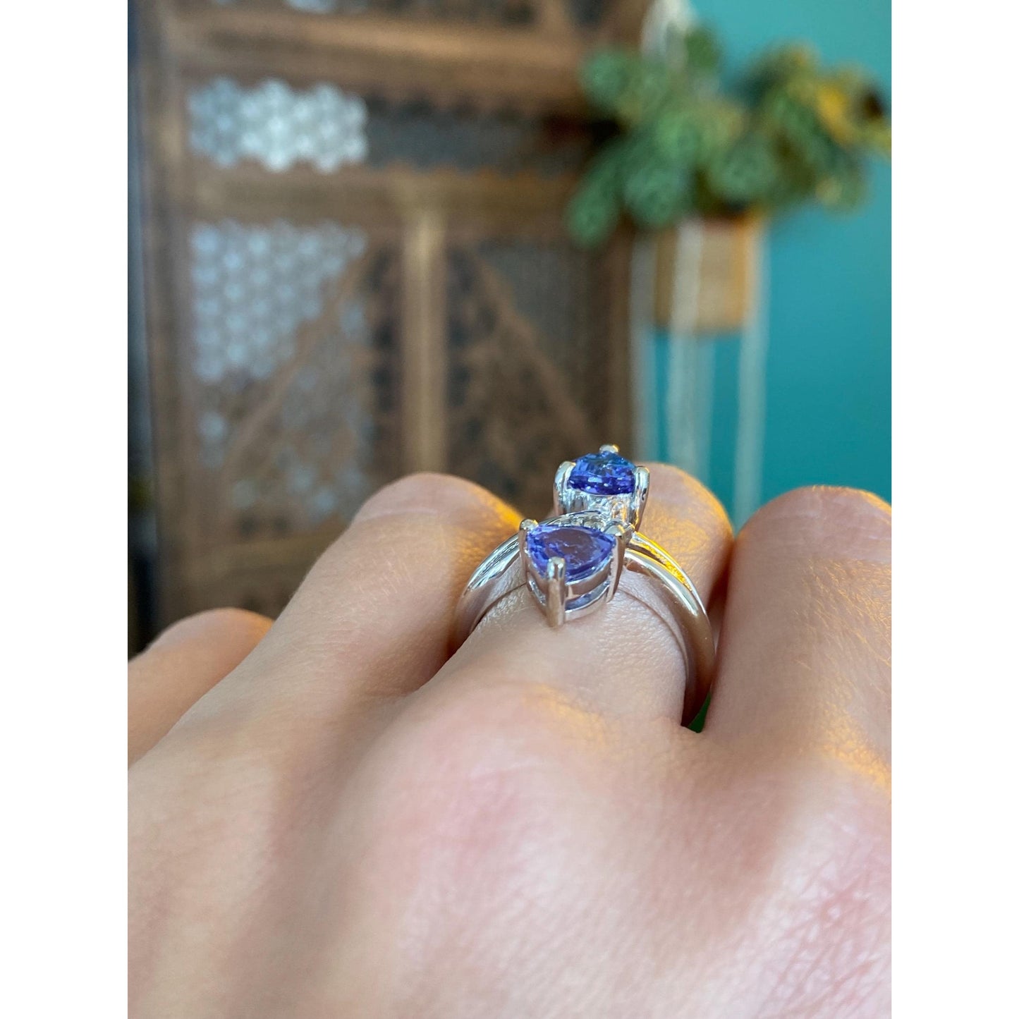 Solid 18k White Gold Diamond Tanzanite Ring - Size 6.75
