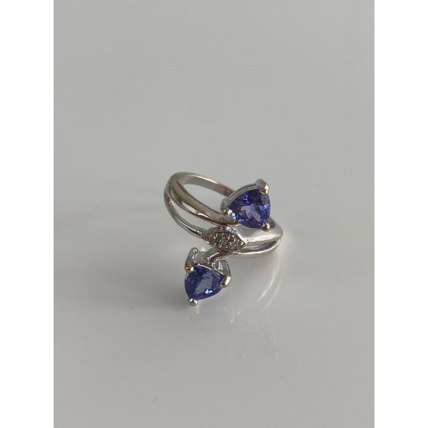 Solid 18k White Gold Diamond Tanzanite Ring - Size 6.75