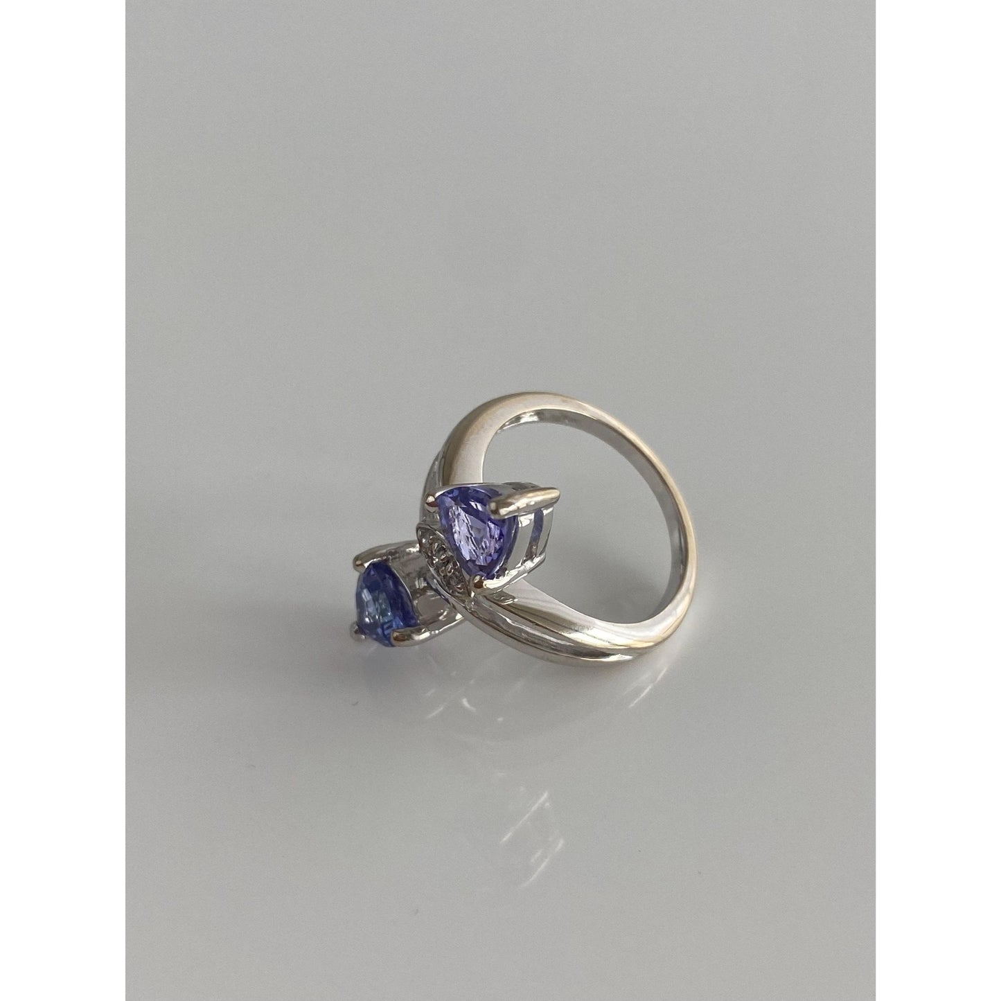 Solid 18k White Gold Diamond Tanzanite Ring - Size 6.75
