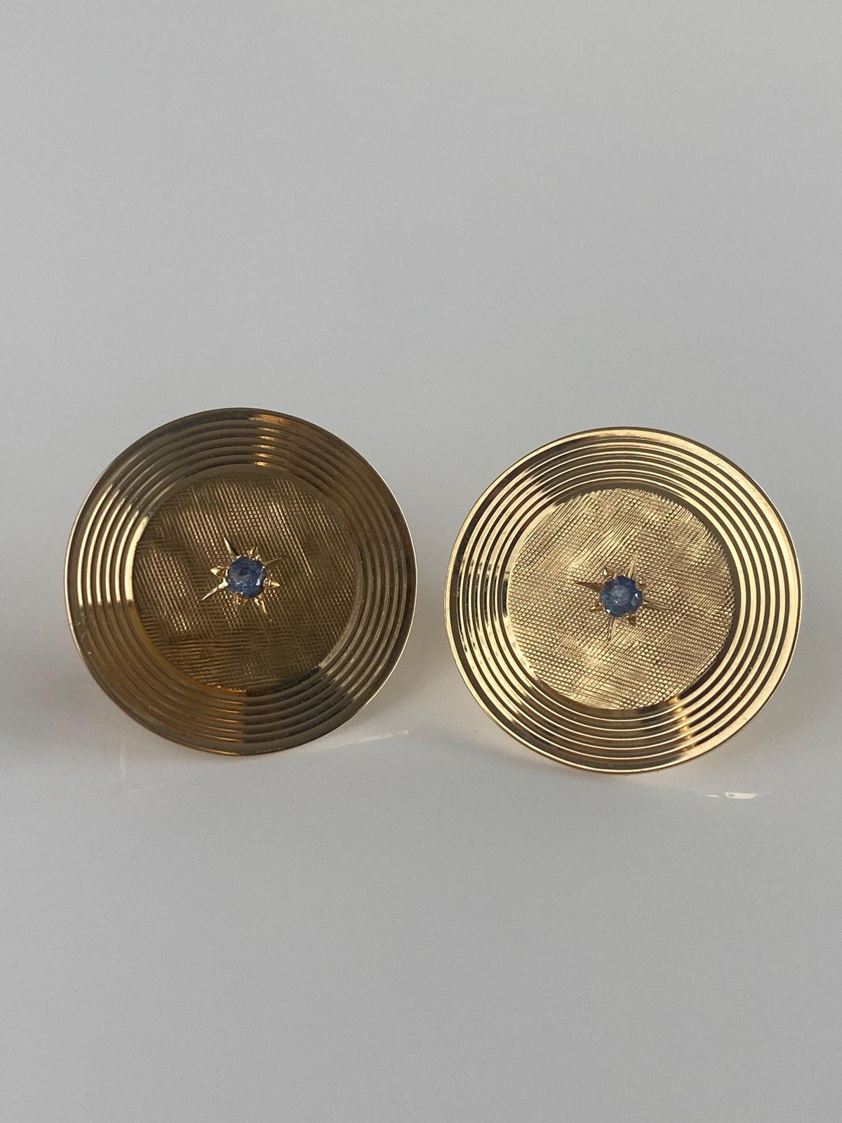 Vintage Solid 14k Yellow Gold Star Set Blue Sapphire Crosshatch Lined Drop Earrings