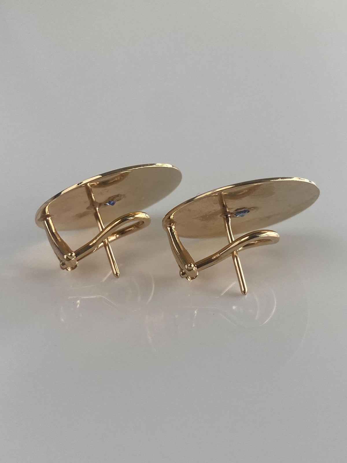 Vintage Solid 14k Yellow Gold Star Set Blue Sapphire Crosshatch Lined Drop Earrings