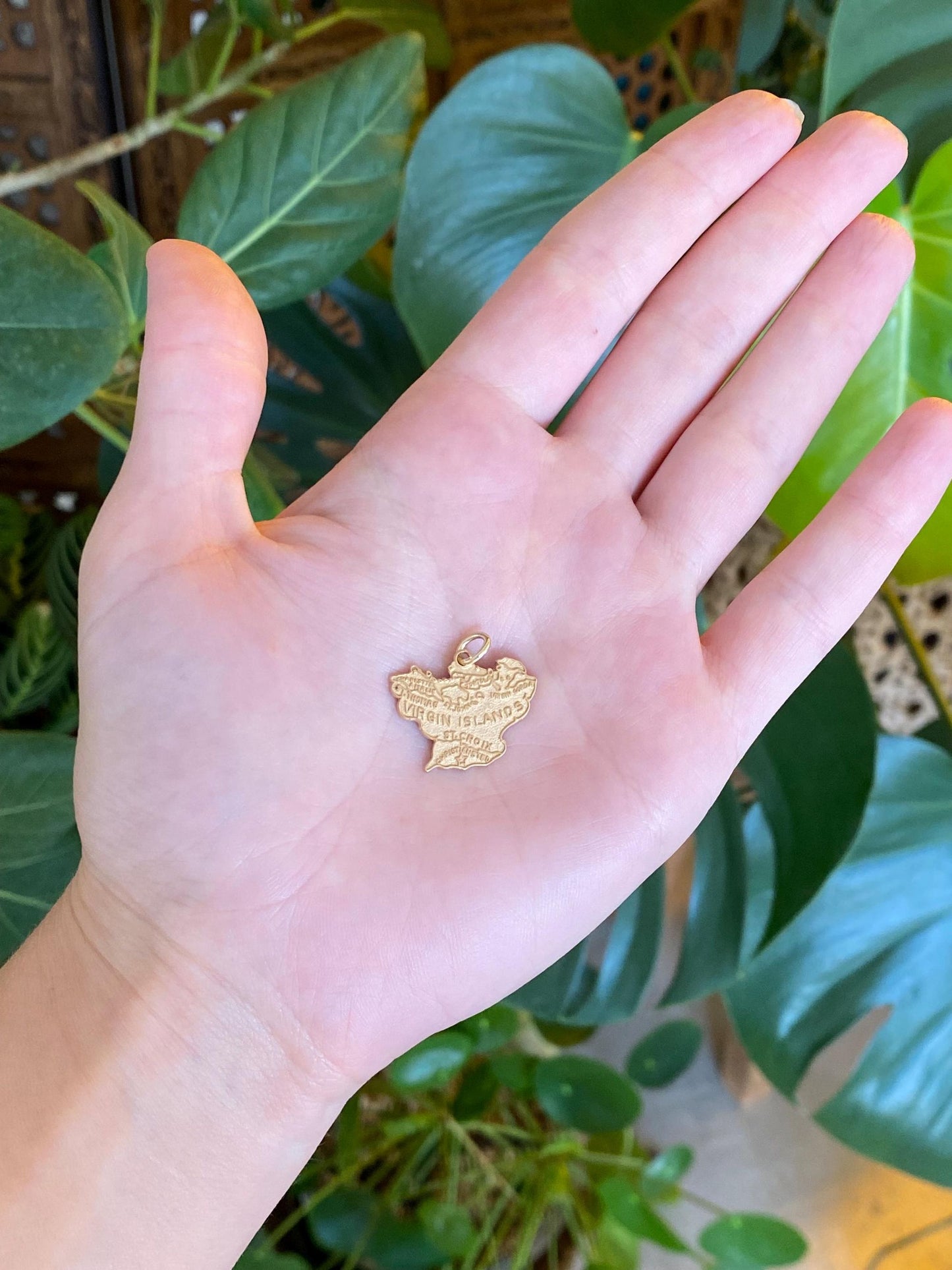 Vintage Solid 14k Yellow Gold Virgin Islands Charm