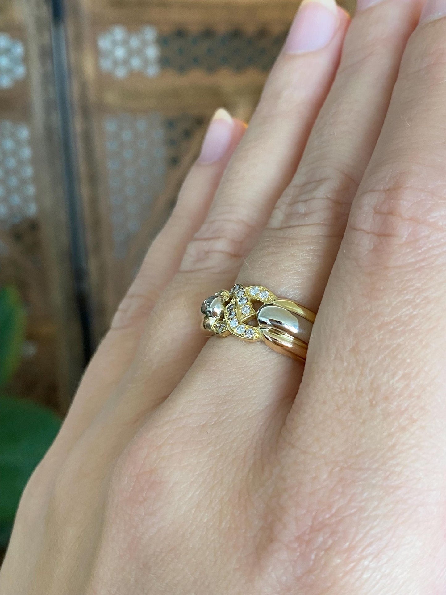 Vintage Solid 18k White & Yellow Gold Diamond Ring Band - Size 7