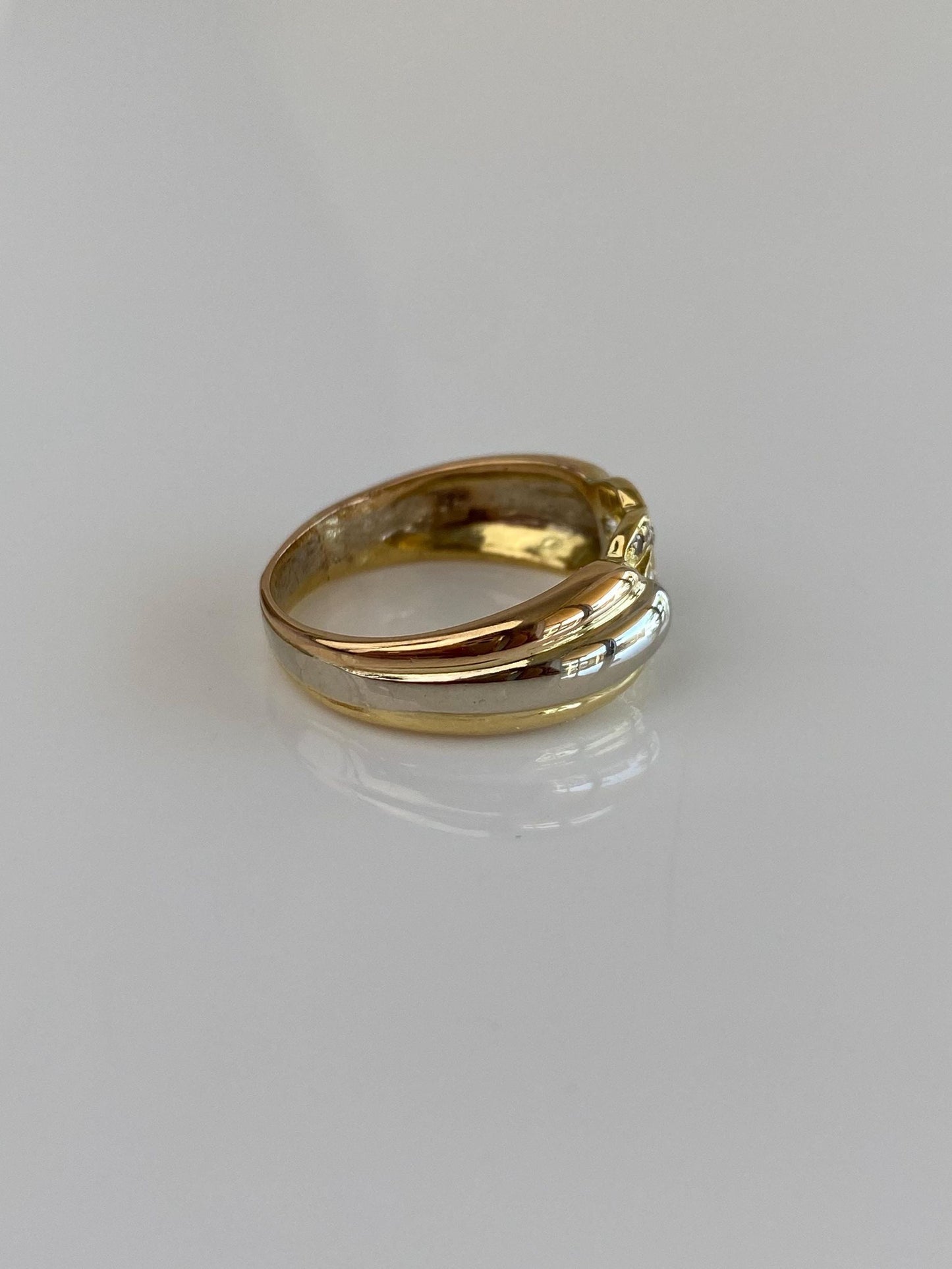 Vintage Solid 18k White & Yellow Gold Diamond Ring Band - Size 7