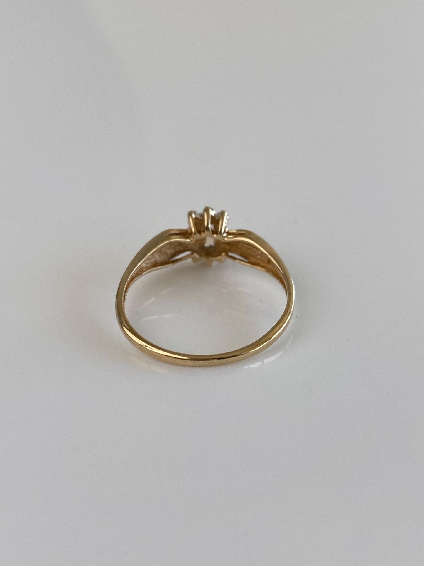 Vintage Solid 10k Yellow Gold Opal Ring - Size 6.75