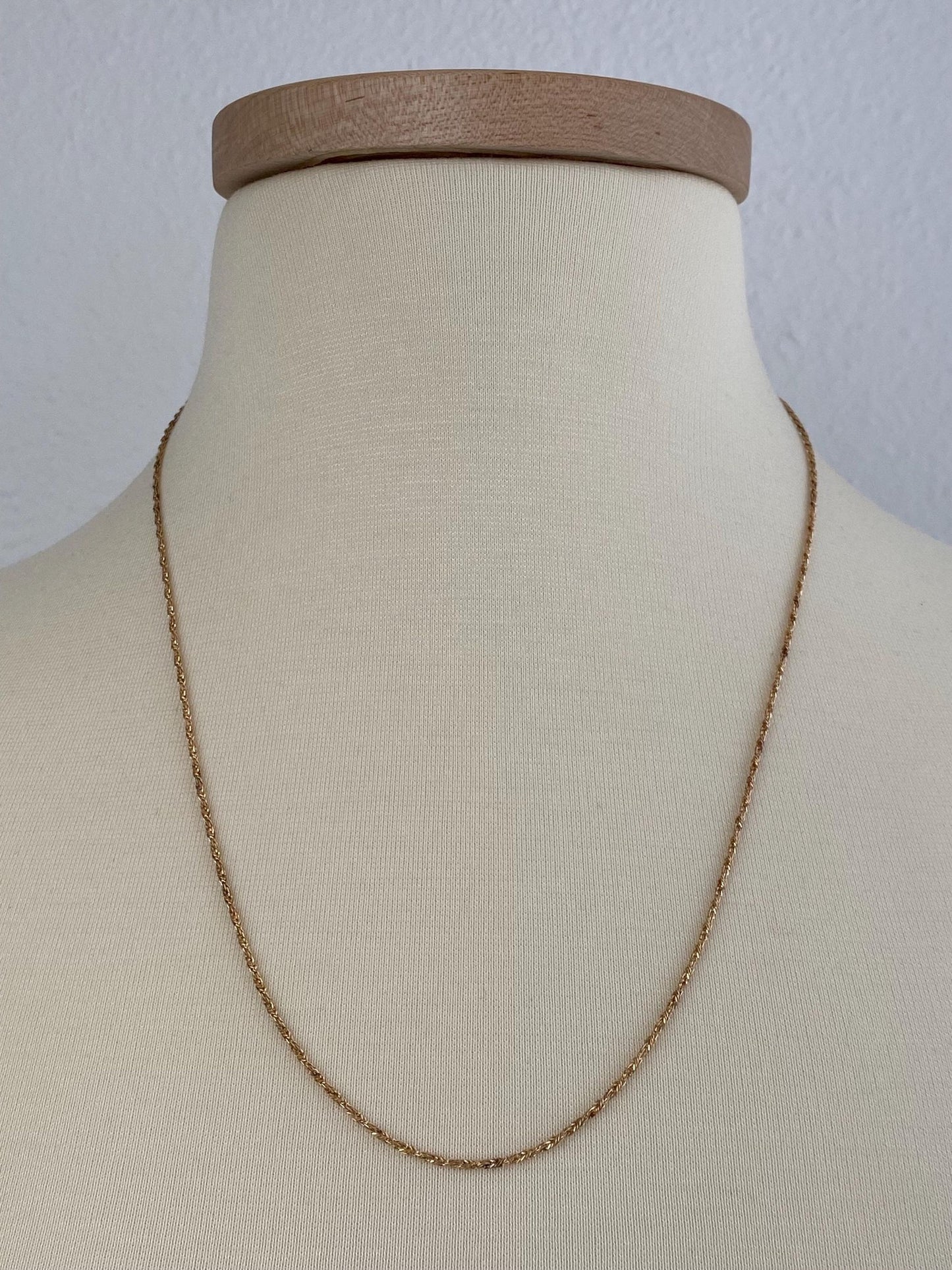 Vintage Solid 14k Yellow Gold Twist Style Chain Necklace - 22 inches