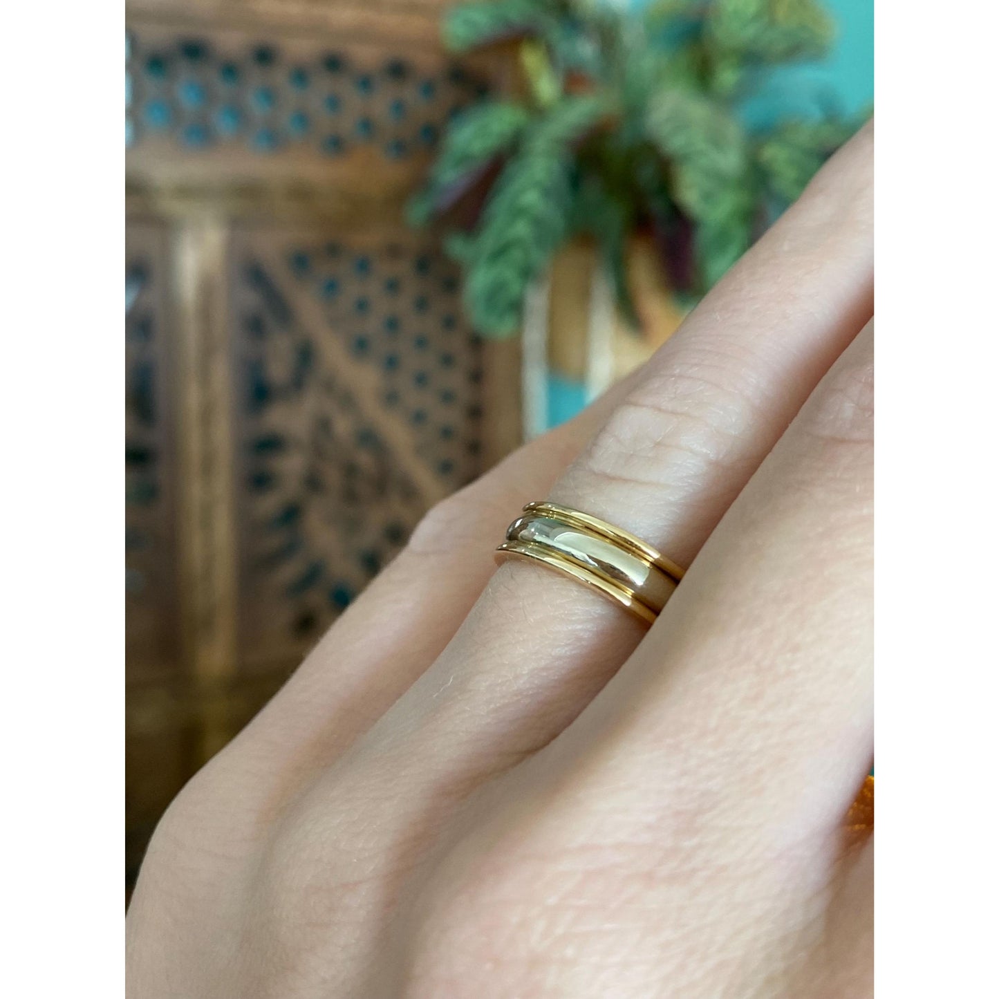 Vintage Solid 14k White & Yellow Gold Lined Ring Band - Size 5