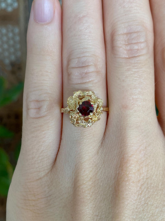 Vintage Solid 10k Yellow Gold Garnet Ring - Size 6