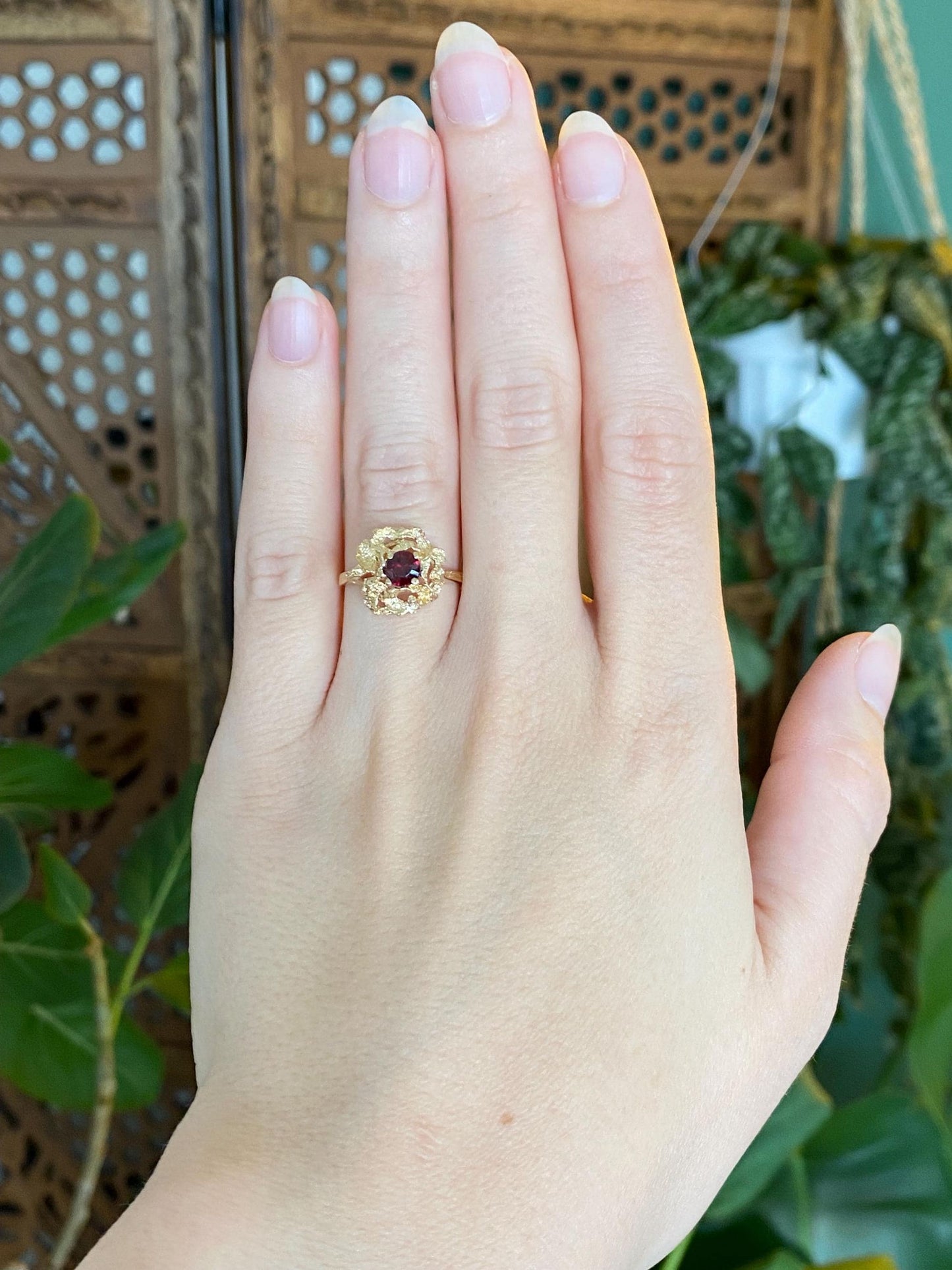 Vintage Solid 10k Yellow Gold Garnet Ring - Size 6