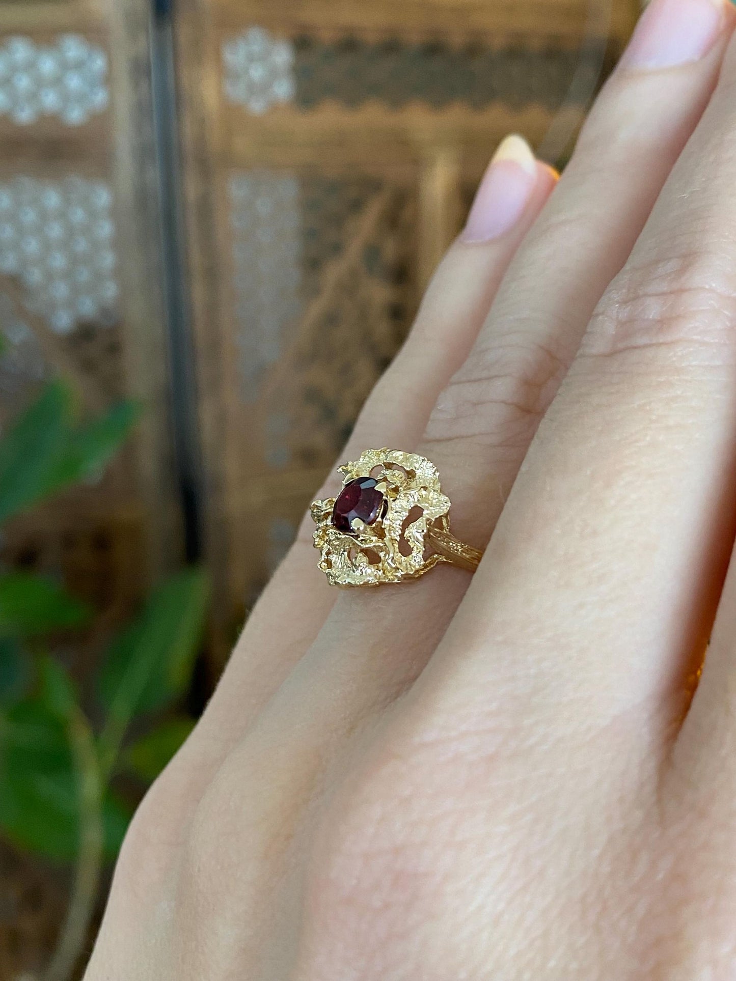 Vintage Solid 10k Yellow Gold Garnet Ring - Size 6