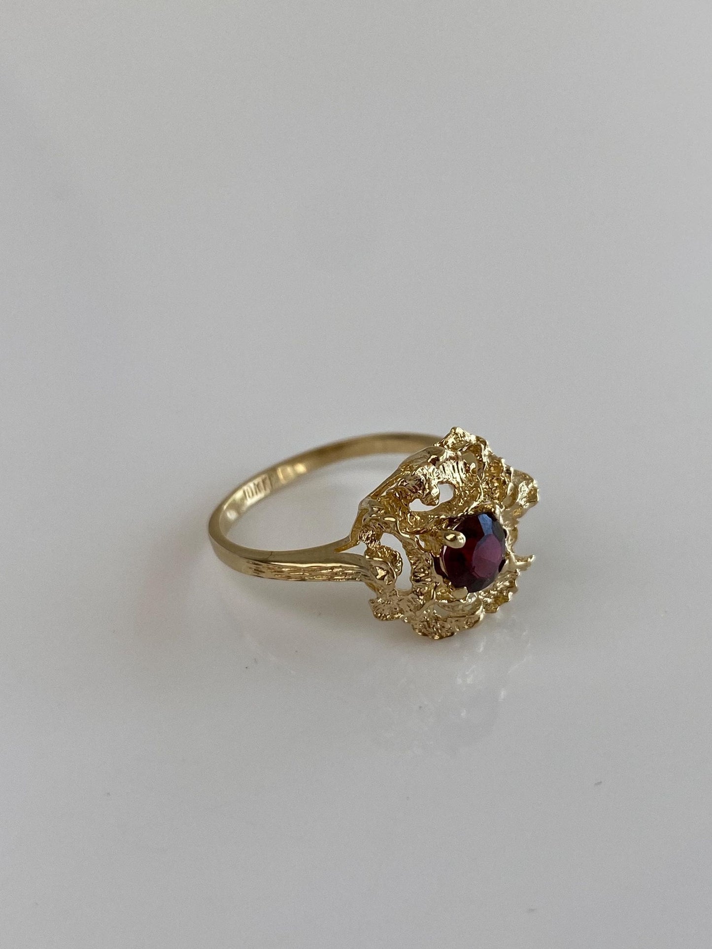 Vintage Solid 10k Yellow Gold Garnet Ring - Size 6