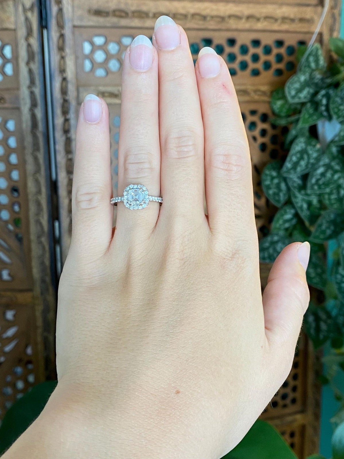 Siffari Solid 14k White Gold Asscher Cut Diamond Diamond Halo Engagement Ring - Size 7.5