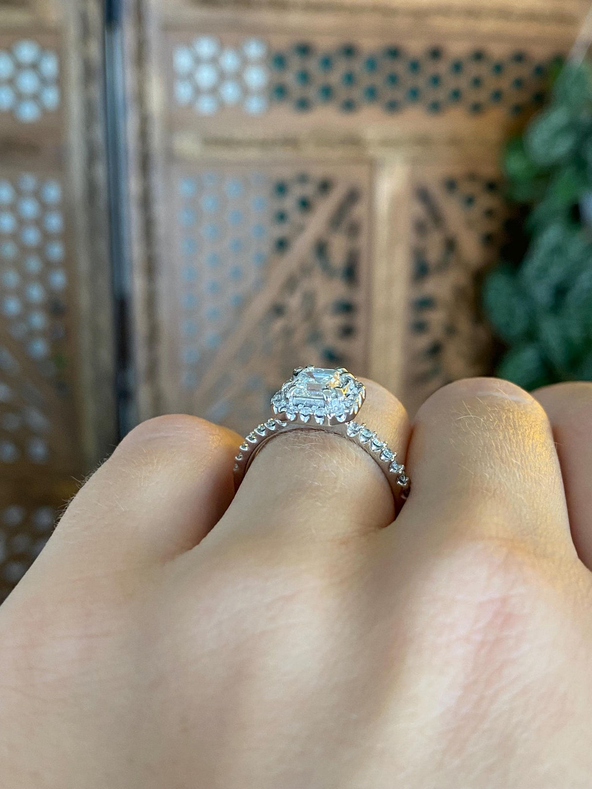 Siffari Solid 14k White Gold Asscher Cut Diamond Diamond Halo Engagement Ring - Size 7.5