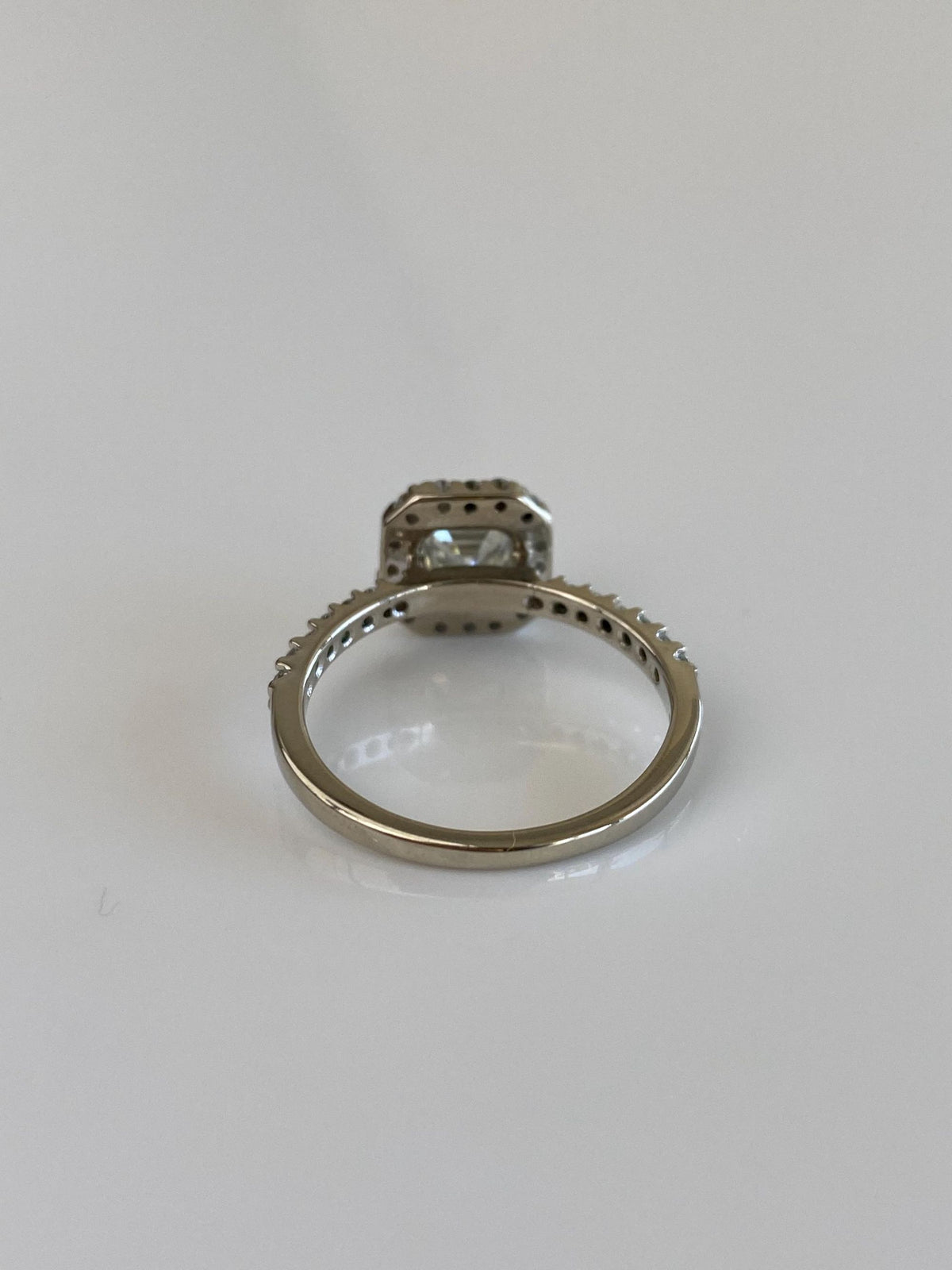 Siffari Solid 14k White Gold Asscher Cut Diamond Diamond Halo Engagement Ring - Size 7.5