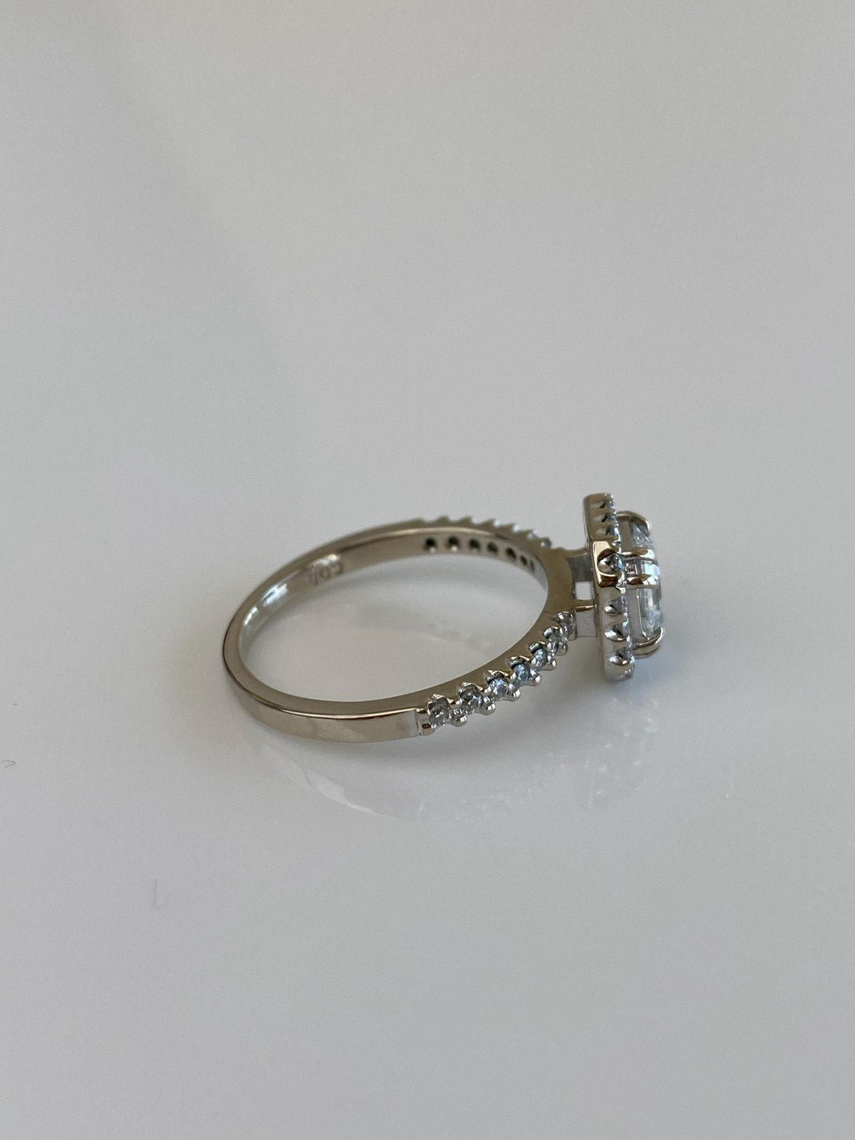 Siffari Solid 14k White Gold Asscher Cut Diamond Diamond Halo Engagement Ring - Size 7.5