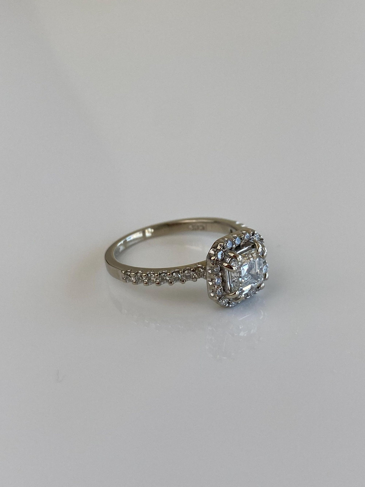 Siffari Solid 14k White Gold Asscher Cut Diamond Diamond Halo Engagement Ring - Size 7.5