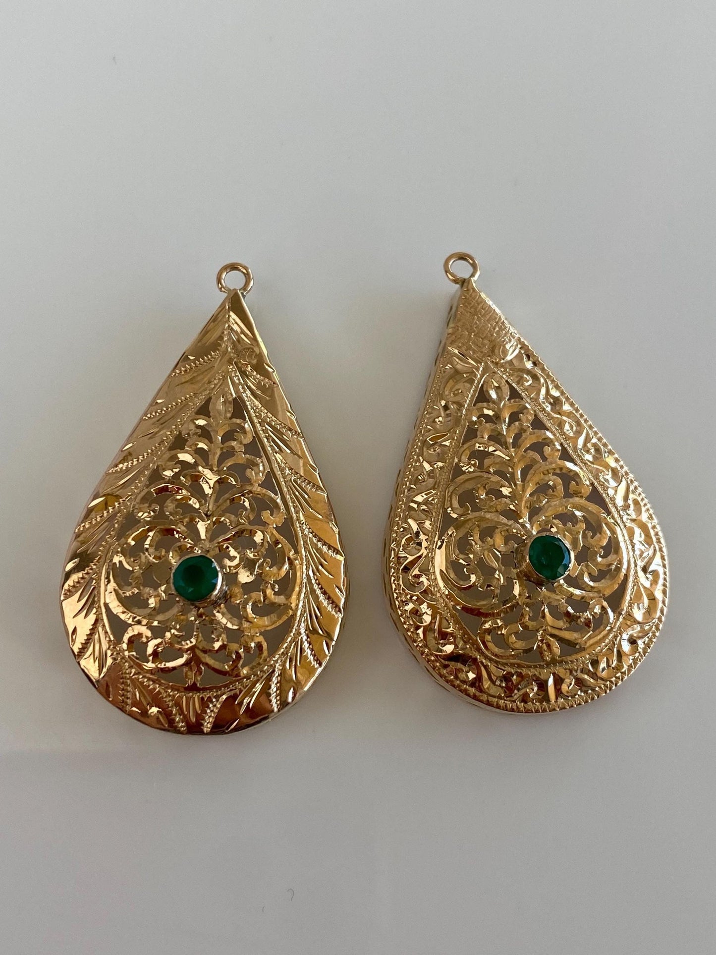 Vintage Solid 18k Yellow Gold Emerald Diamond Cut Teardrop Earring Jackets