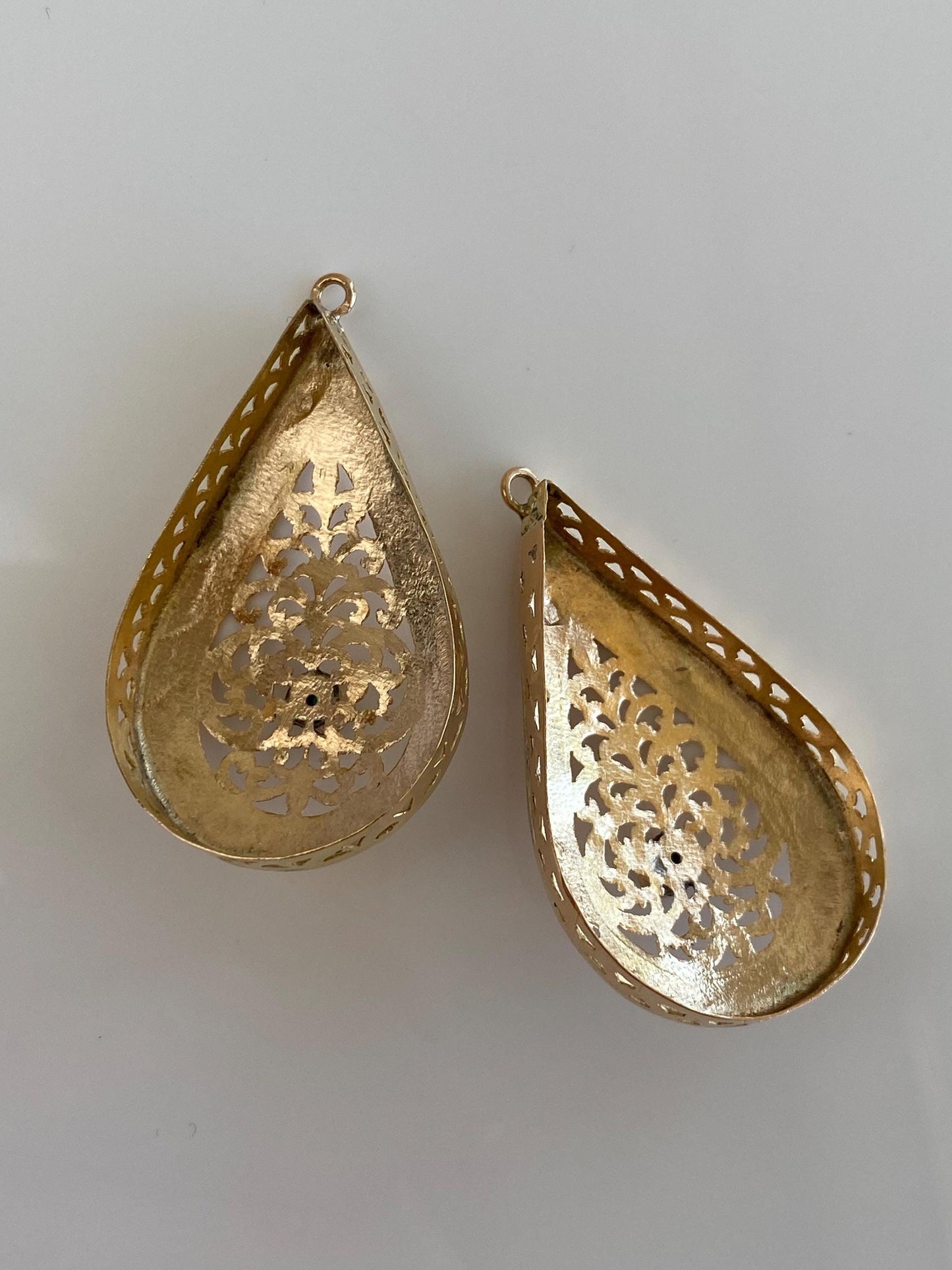 Vintage Solid 18k Yellow Gold Emerald Diamond Cut Teardrop Earring Jackets