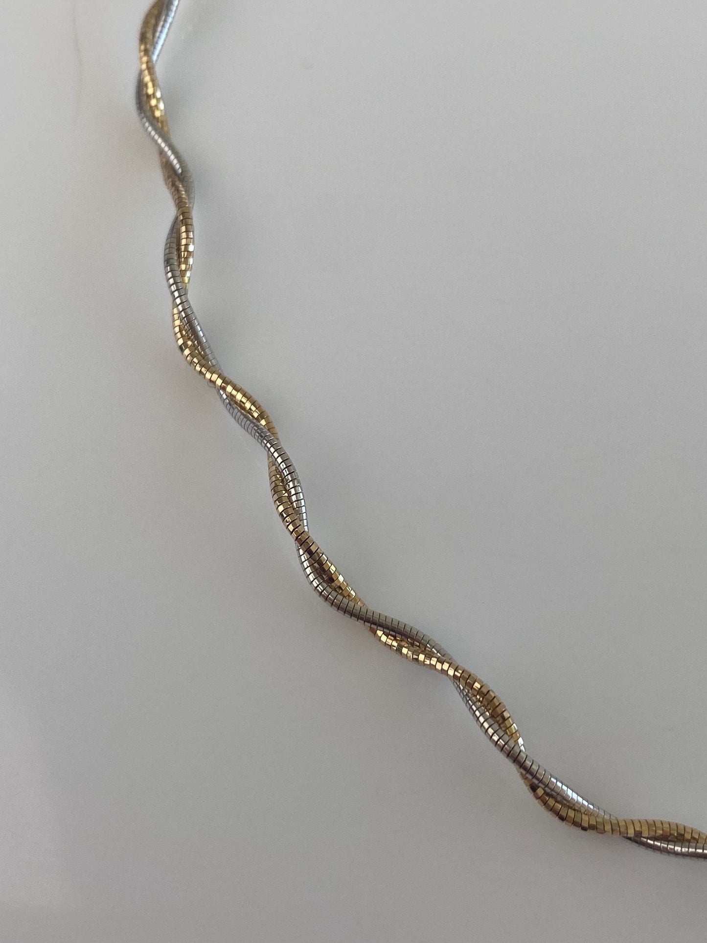 Vintage Solid 14k White & Yellow Gold Springy Twisted Collar Necklace - 16.5 inches