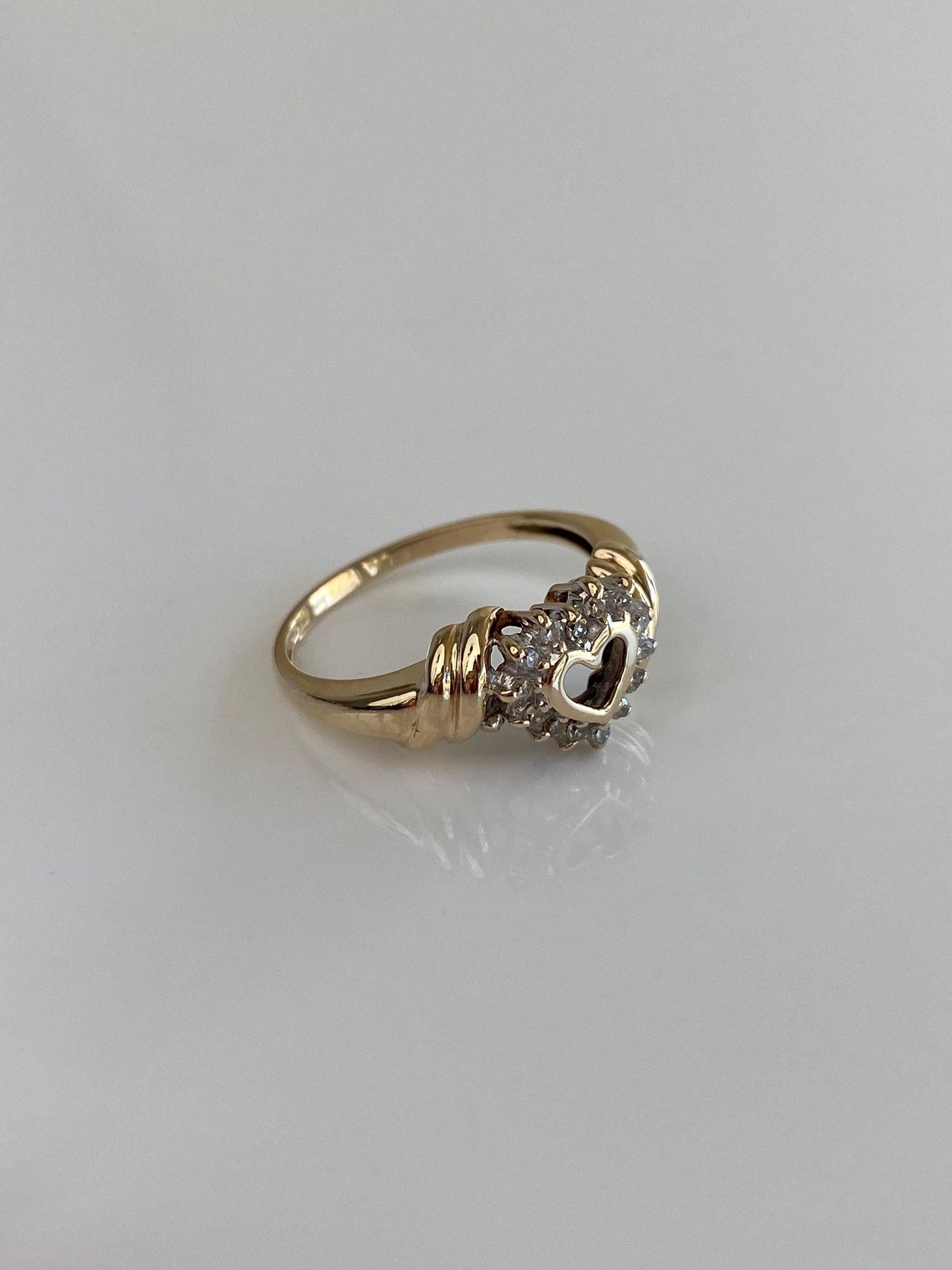 Vintage Solid 10k Yellow Gold Diamond Heart Ring - Size 6.75