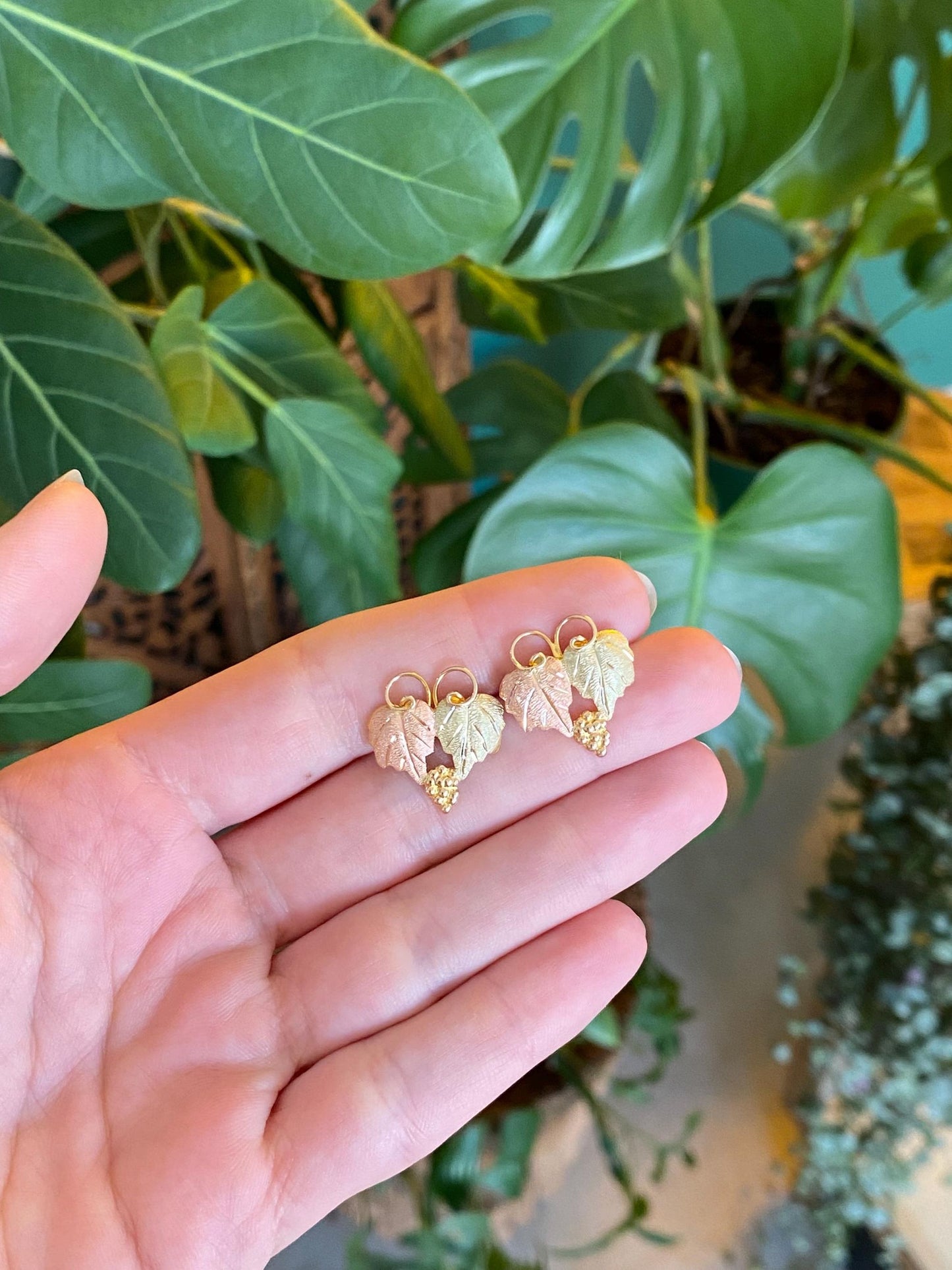 Vintage Solid 10k Black Hills Gold Grape Leaves Stud Earrings
