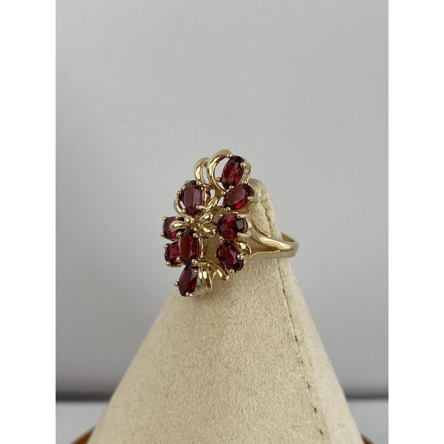 Vintage Solid 14k Yellow Gold Garnet Cluster Ring - Size 4.5
