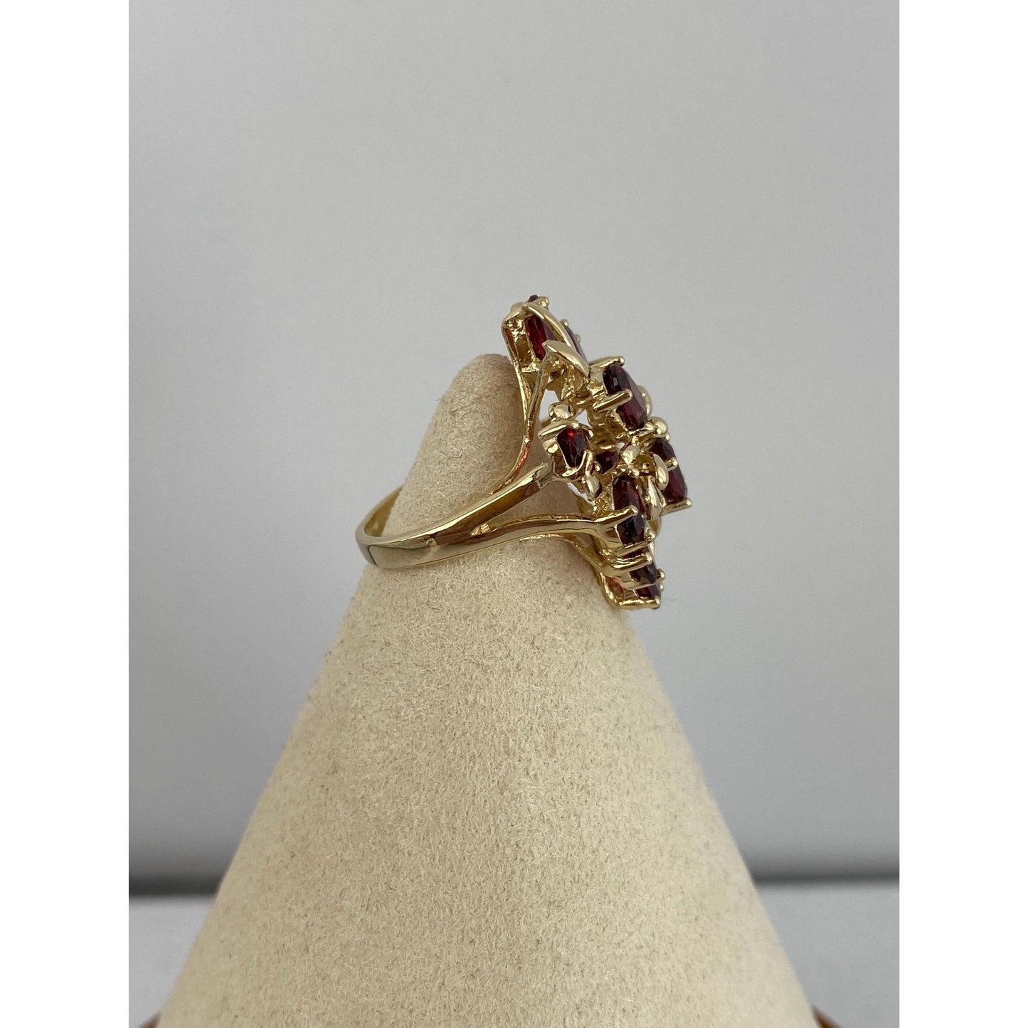 Vintage Solid 14k Yellow Gold Garnet Cluster Ring - Size 4.5