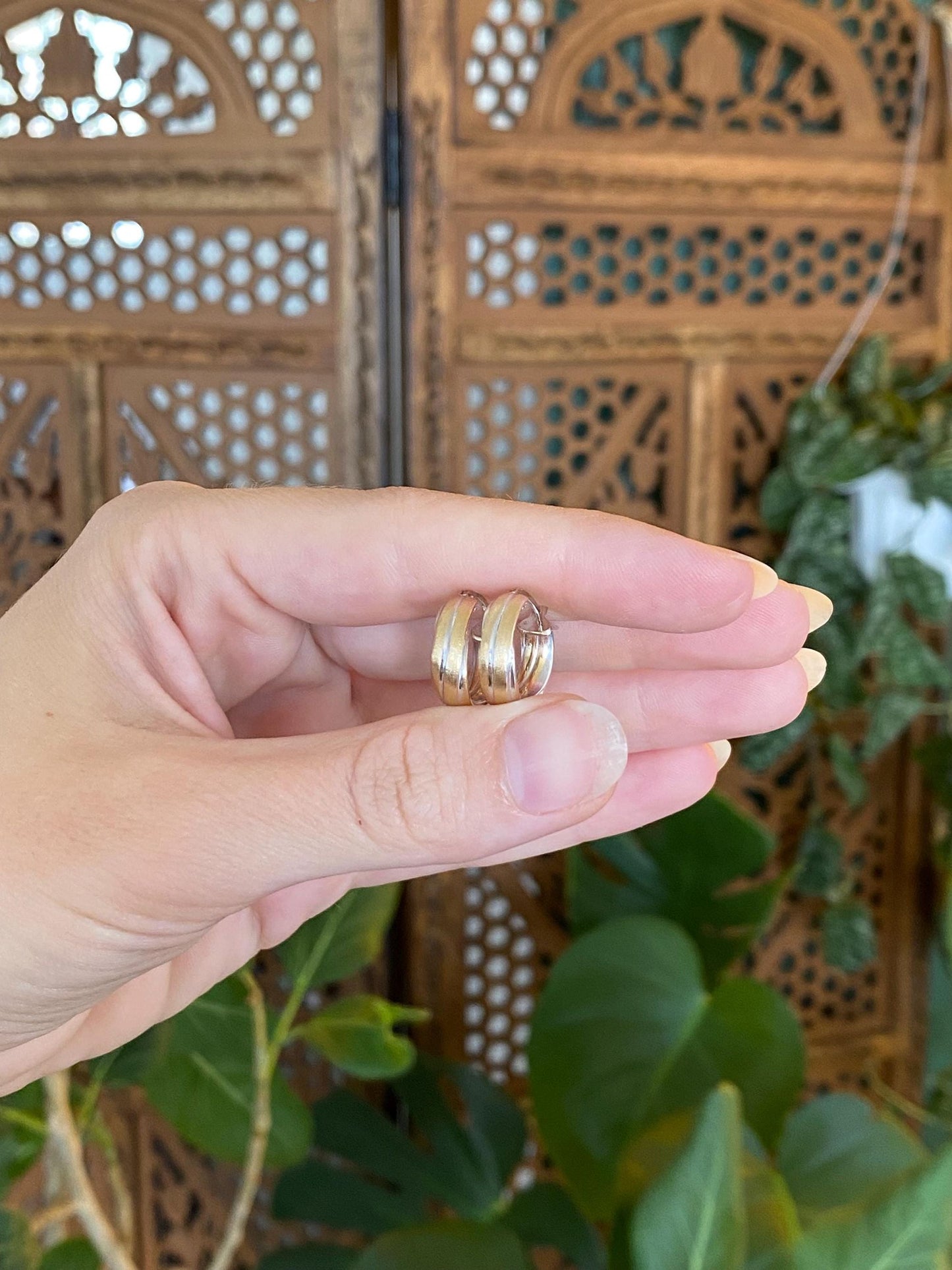 Vintage 14k White & Yellow Gold Designed Hoop Earrings