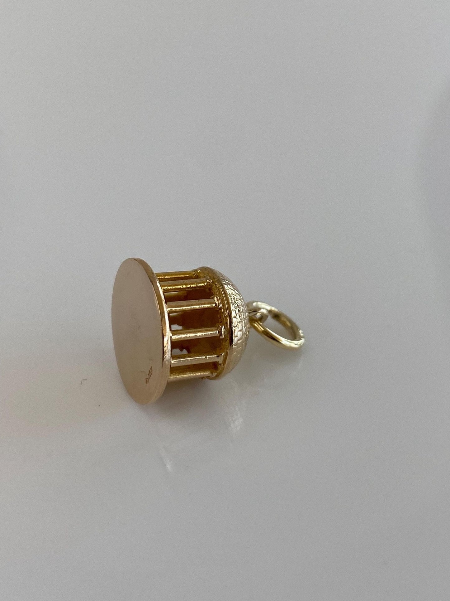 Solid 14k Yellow Gold The Greenbrier Charm