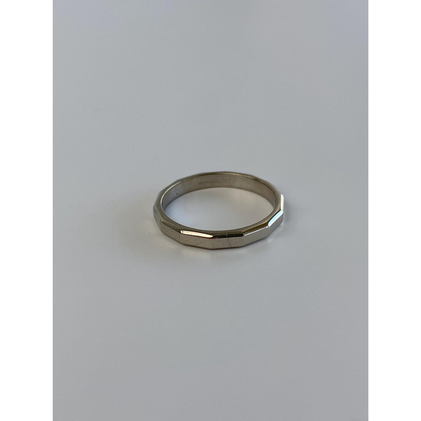 Vintage Solid 14k White Gold Faceted Ring Band - Size 6.25