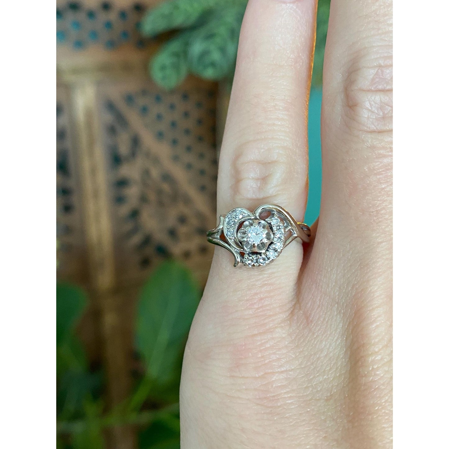 Vintage Solid 14k White Gold Diamond Halo Clear Cubic Zirconia Ring - Size 3.75