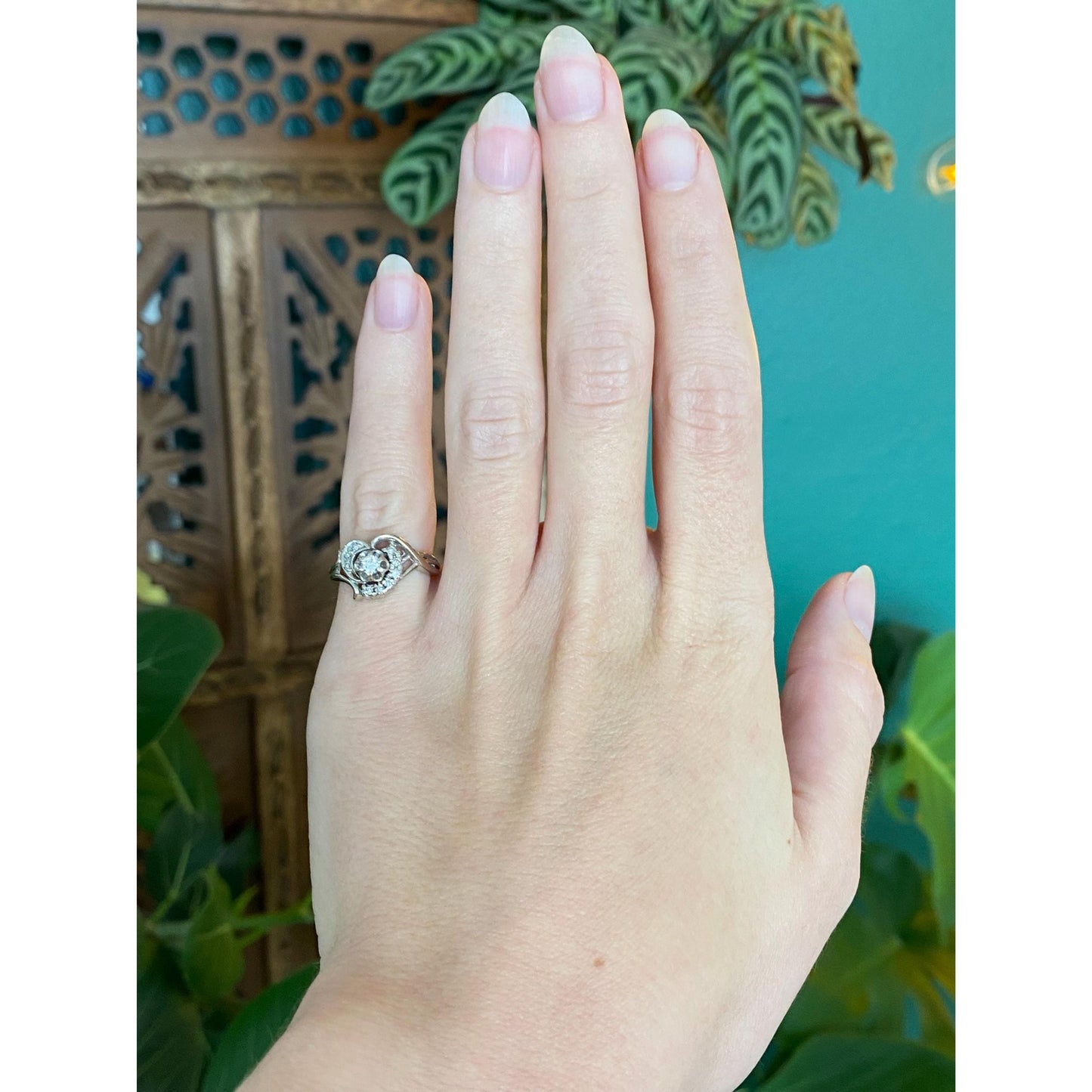 Vintage Solid 14k White Gold Diamond Halo Clear Cubic Zirconia Ring - Size 3.75