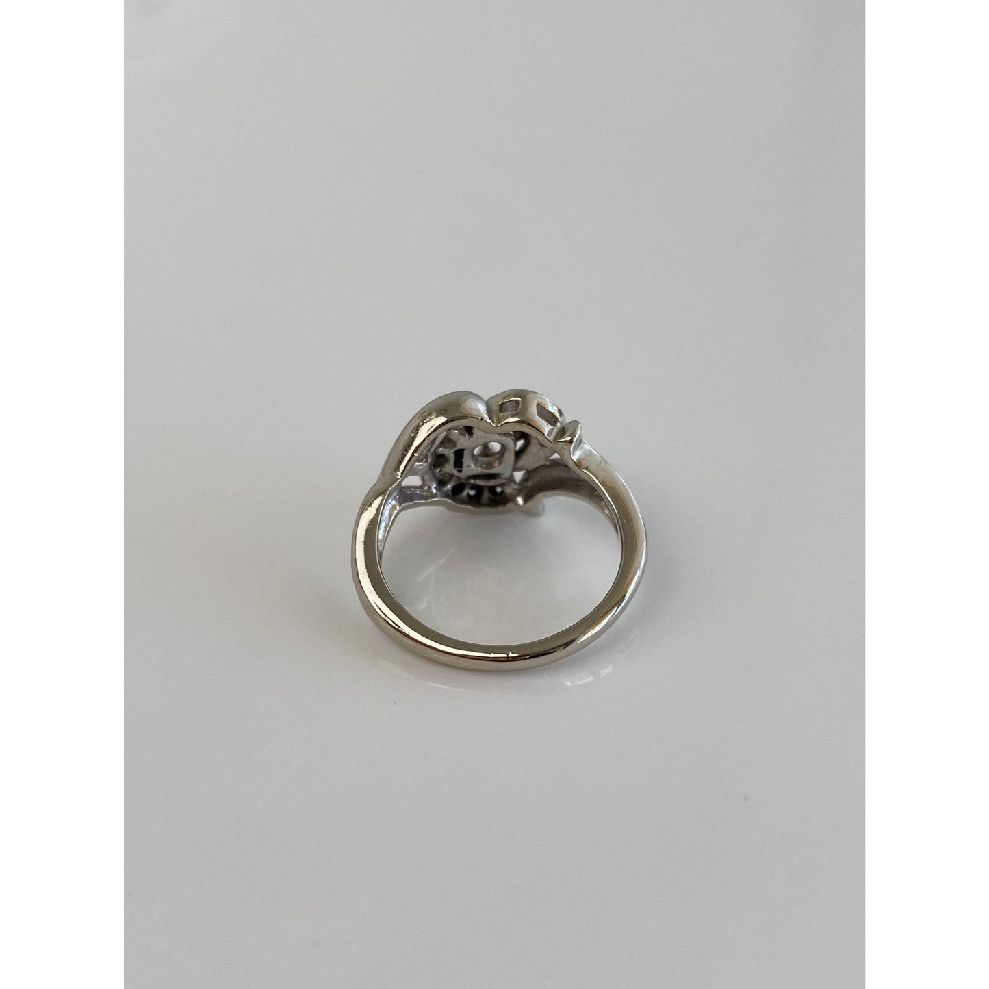 Vintage Solid 14k White Gold Diamond Halo Clear Cubic Zirconia Ring - Size 3.75