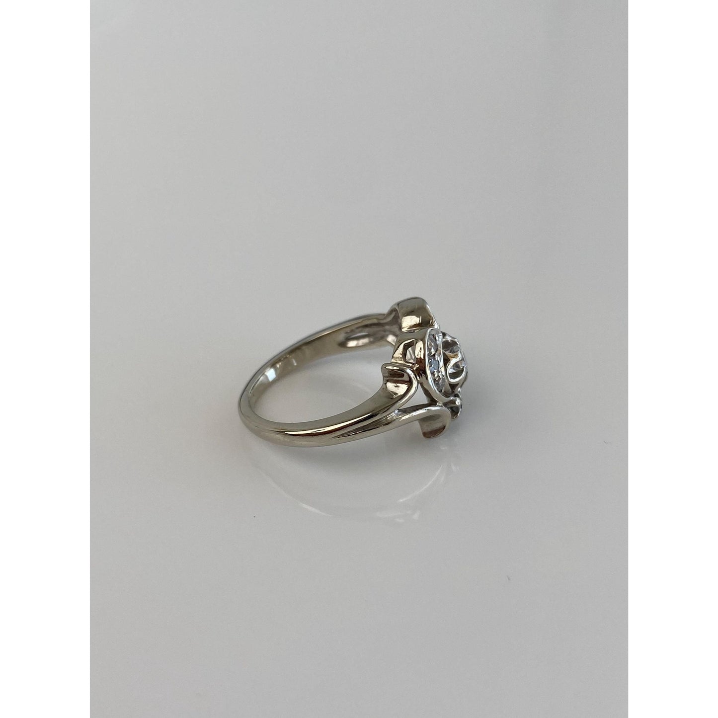 Vintage Solid 14k White Gold Diamond Halo Clear Cubic Zirconia Ring - Size 3.75