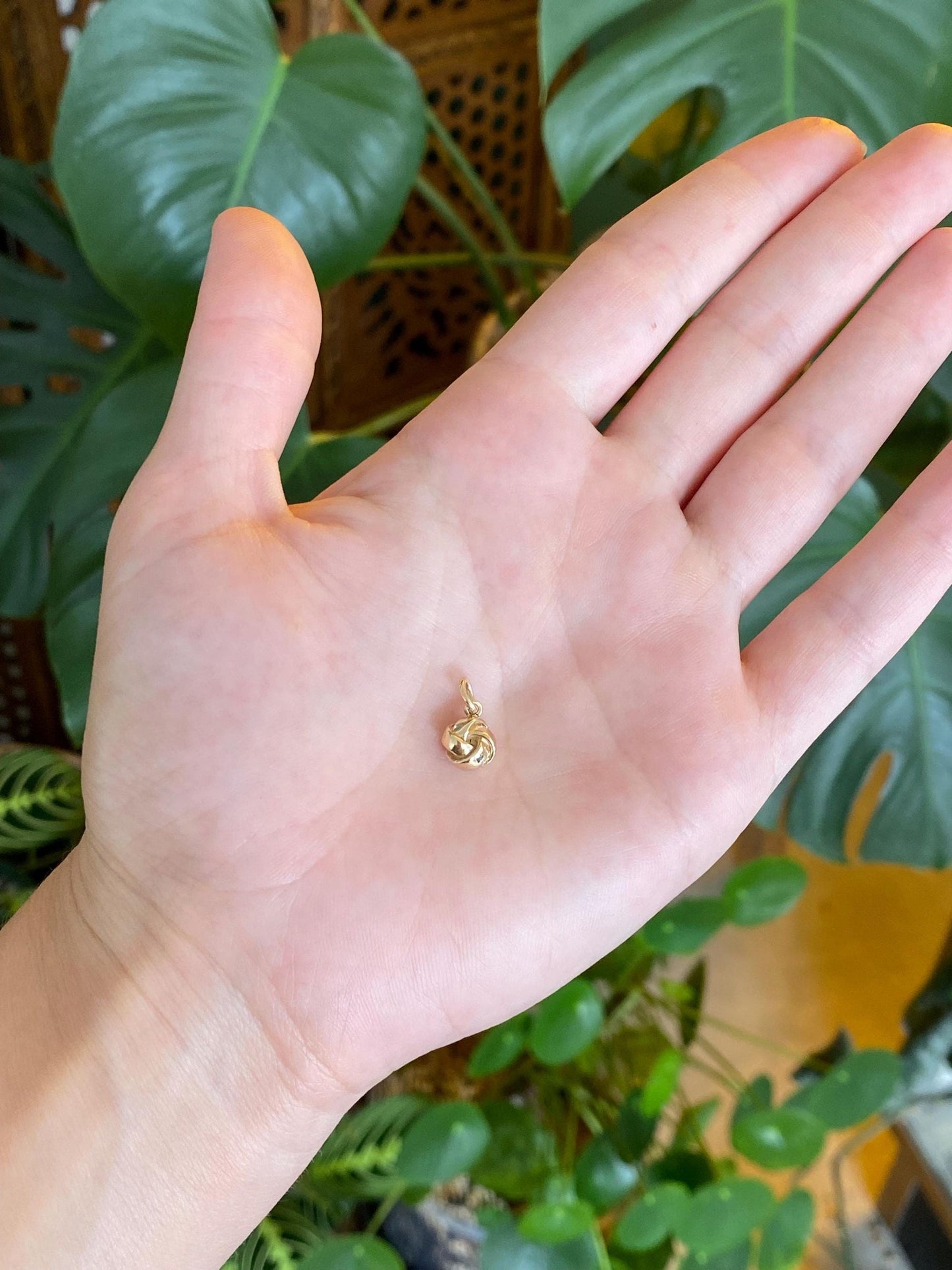 Vintage Solid 12k Yellow Gold Knot Charm