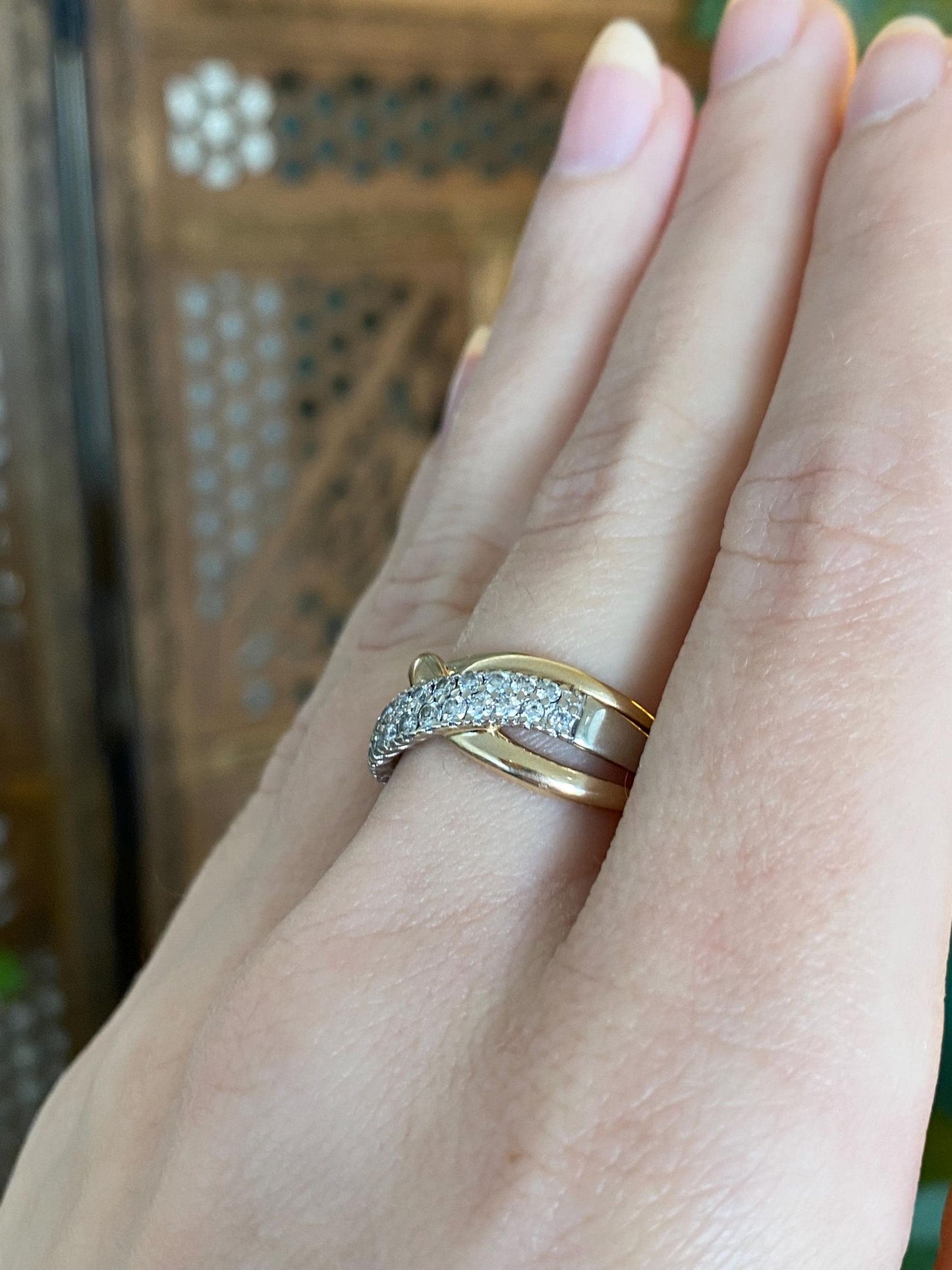 Vintage Solid 14k White & Yellow Gold Diamond Twist Ring Band - Size 7