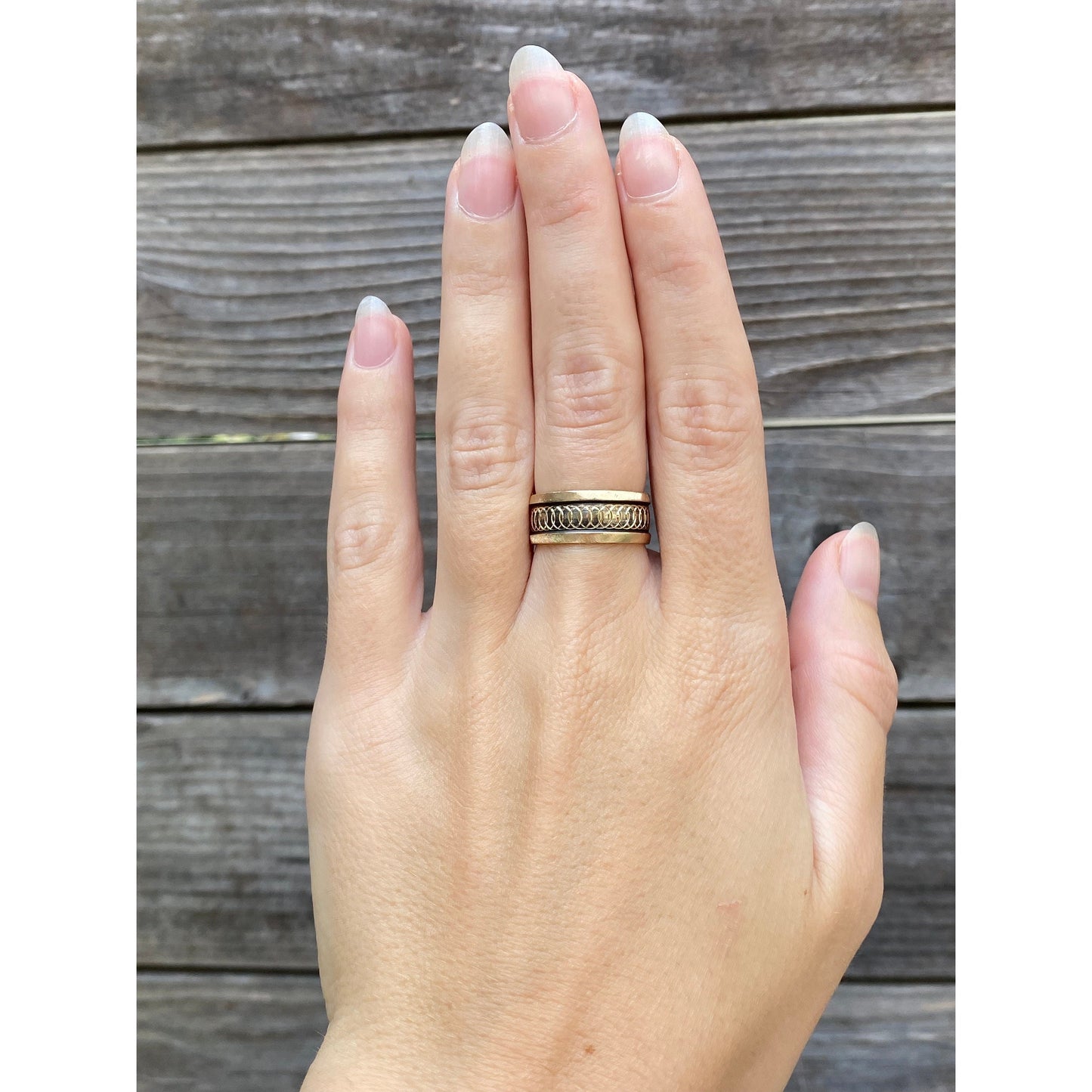 Vintage Solid 14k Yellow Gold Pattern Ring Band - Size 6.5