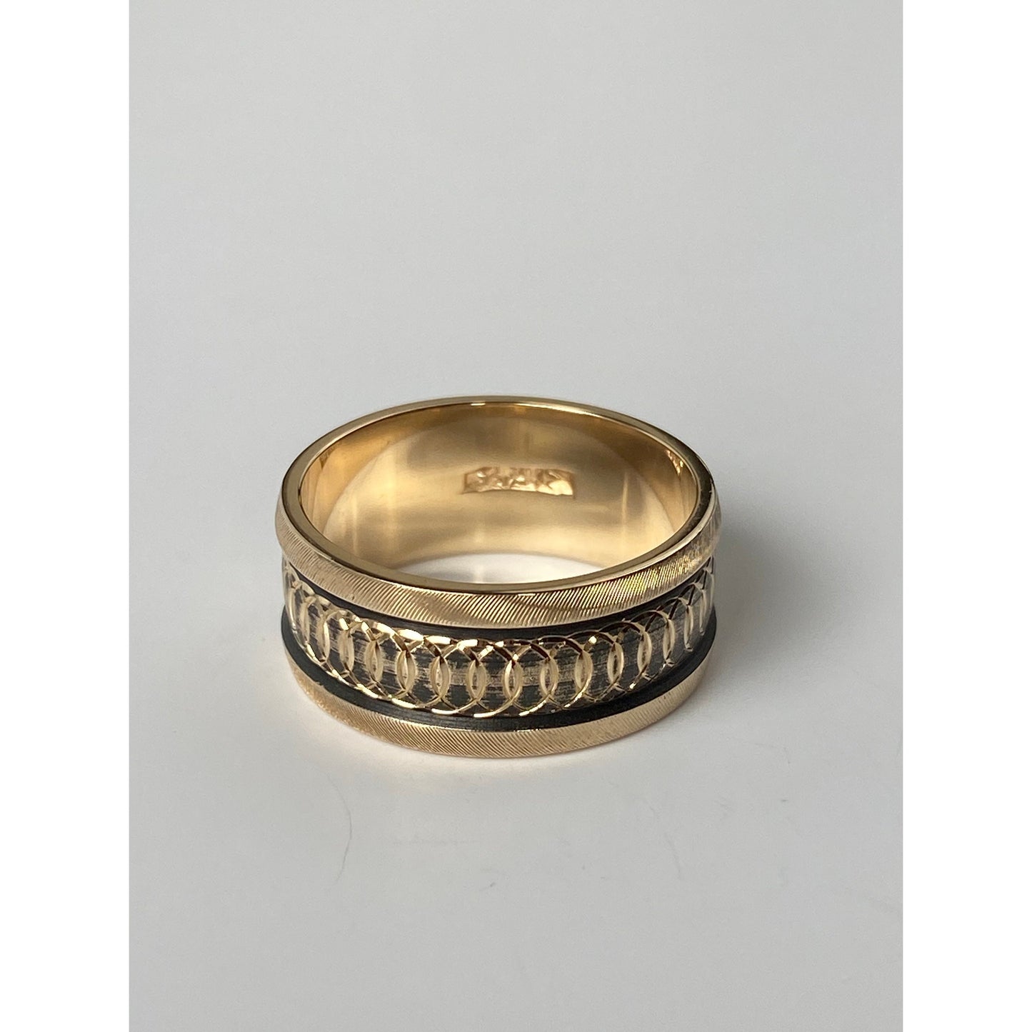 Vintage Solid 14k Yellow Gold Pattern Ring Band - Size 6.5