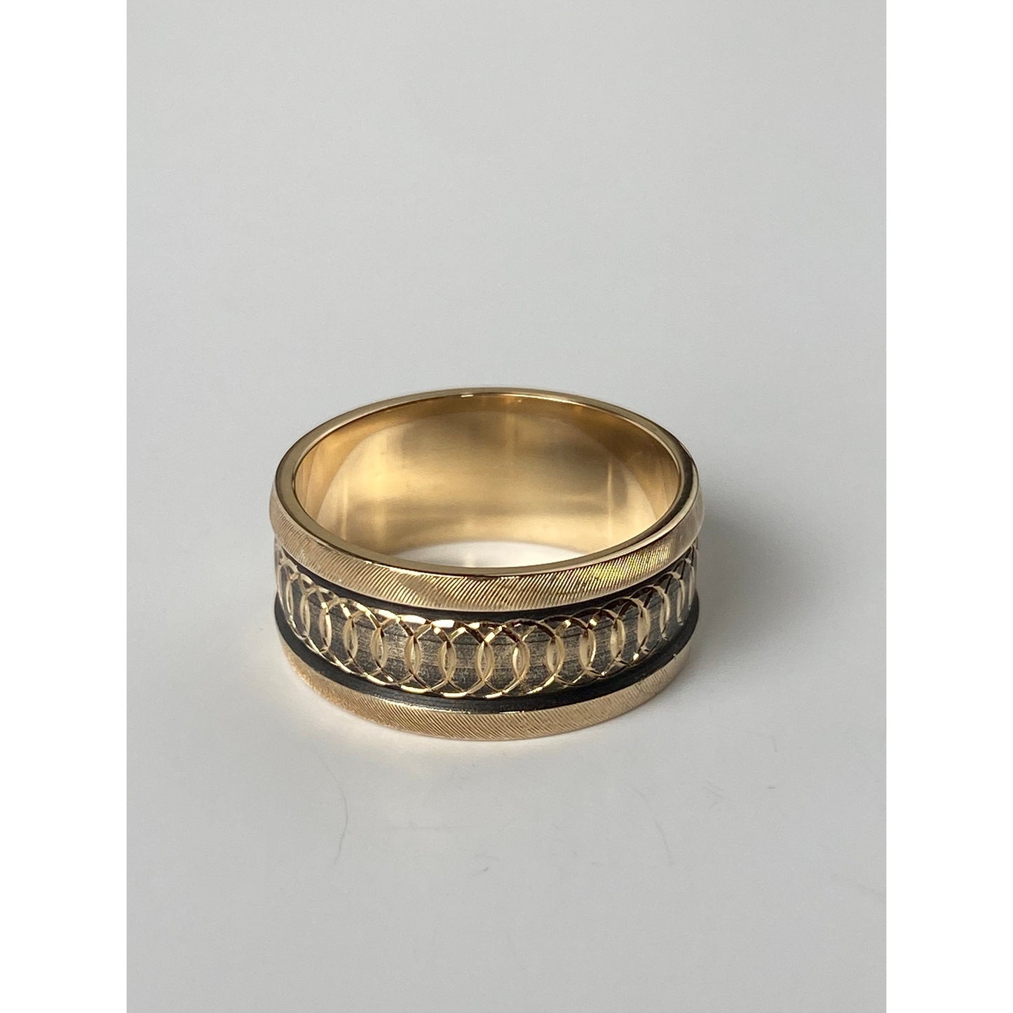 Vintage Solid 14k Yellow Gold Pattern Ring Band - Size 6.5