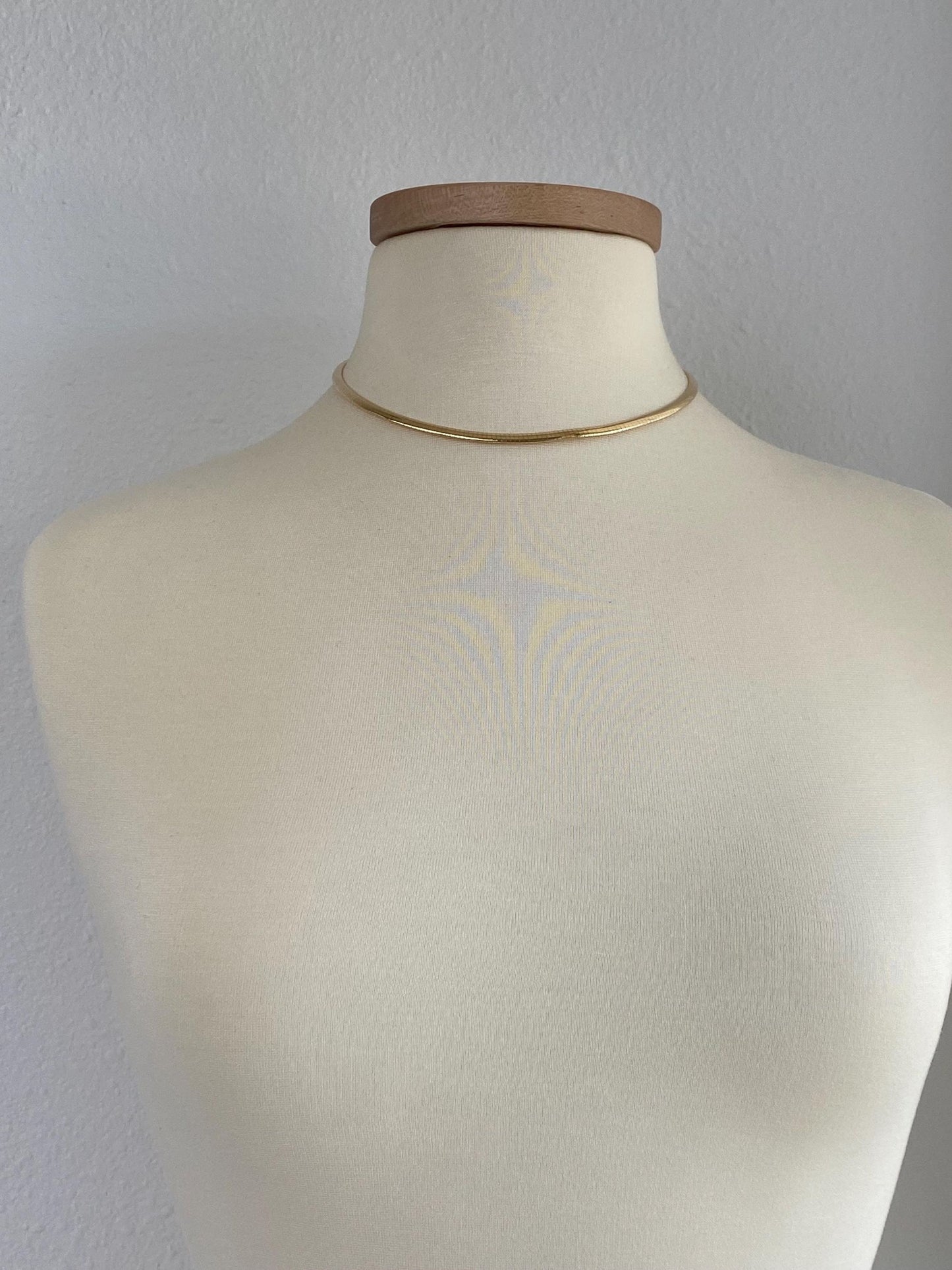 Vintage Solid 14k Yellow Gold Omega Chain Necklace - 16 inches