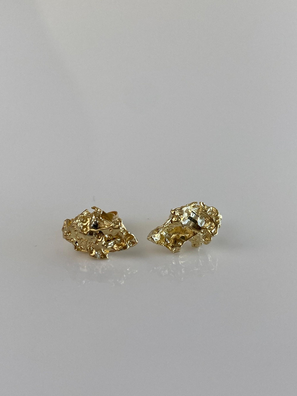 Vintage Solid 14k Yellow Gold Diamond Cut Gold Nugget Stud Earrings