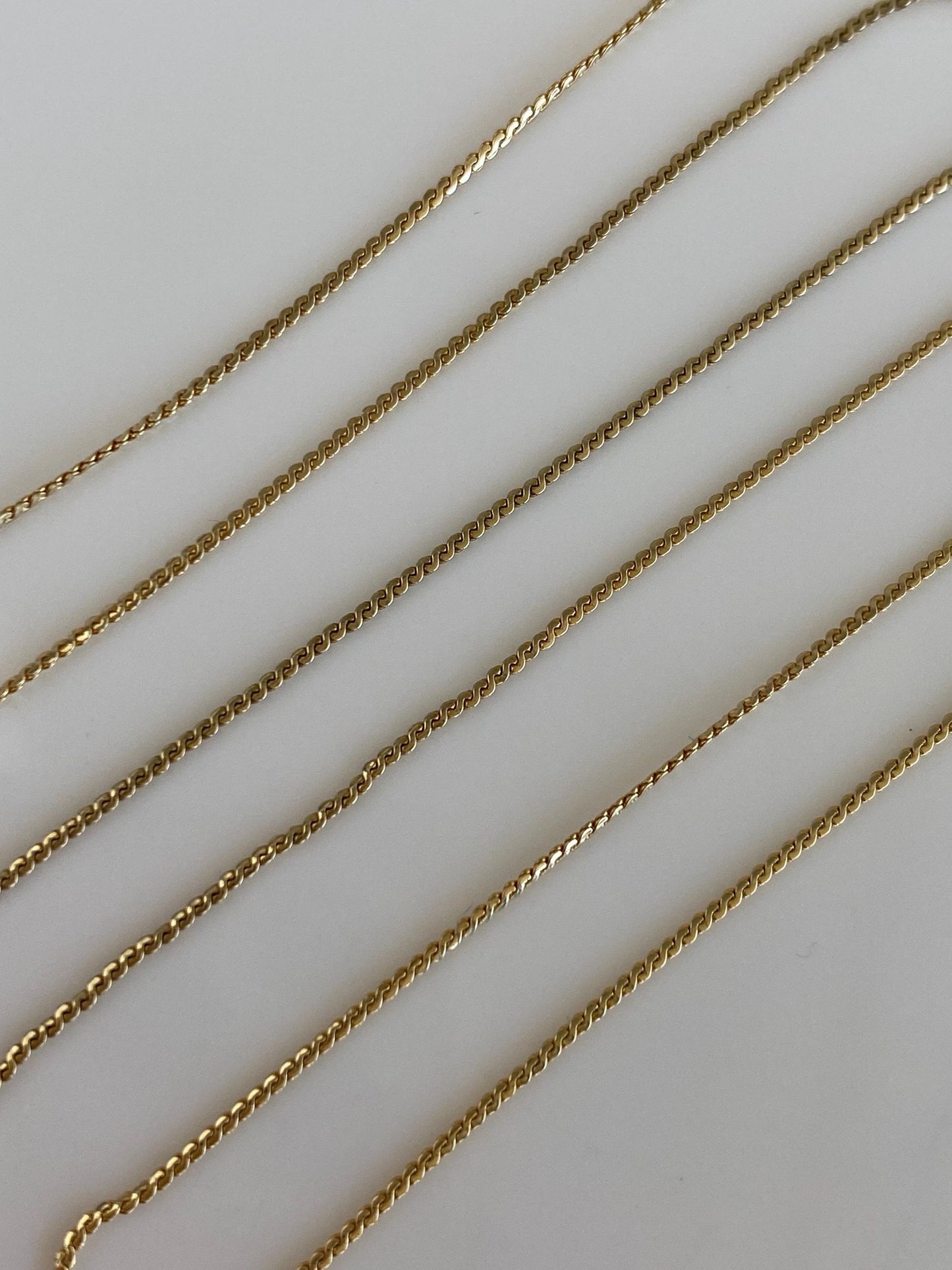 Vintage Solid 14k Yellow Gold Dainty Serpentine Chain Necklace - 17.75 inches