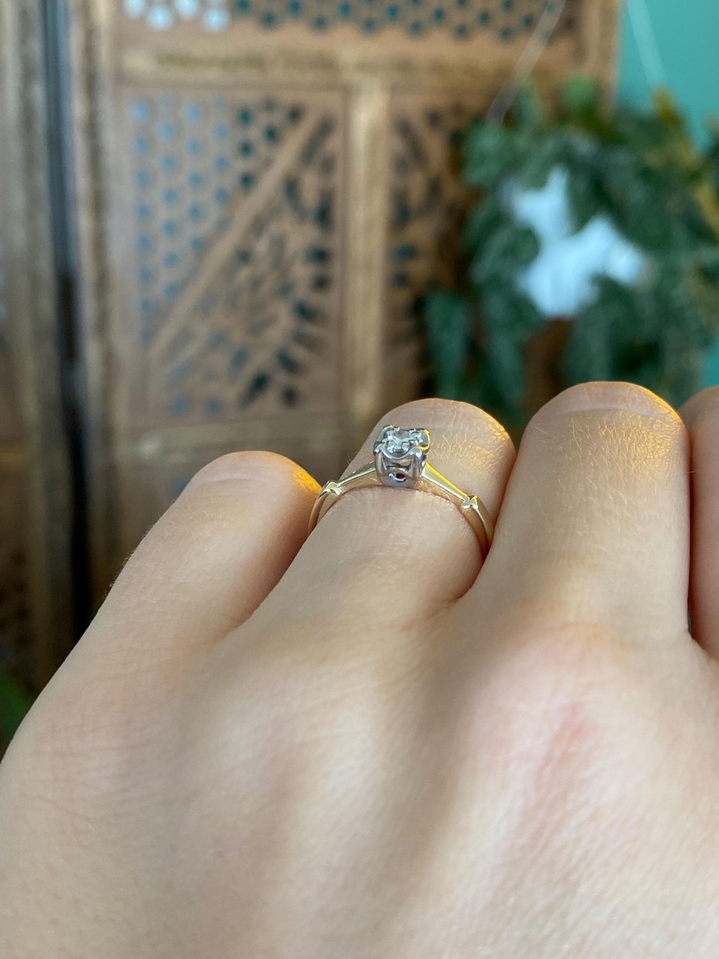 Vintage Solid 14k White & Yellow Gold Diamond Ring - Size 5.25